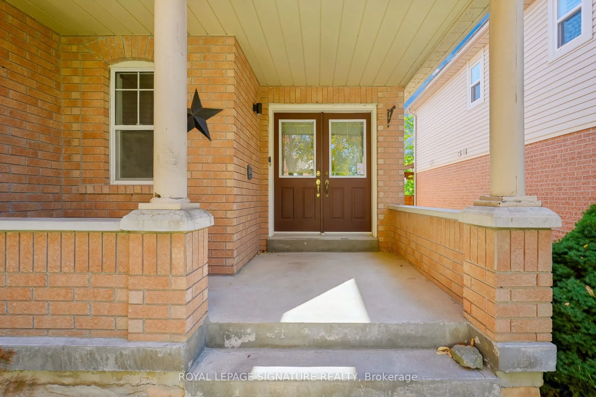 63 Woodroof Crescent