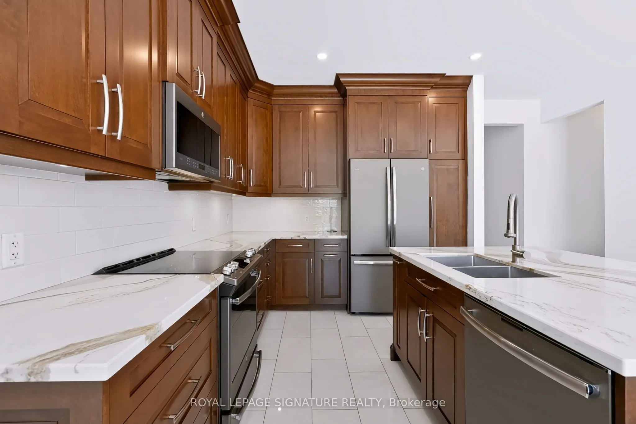 63 Woodroof Crescent