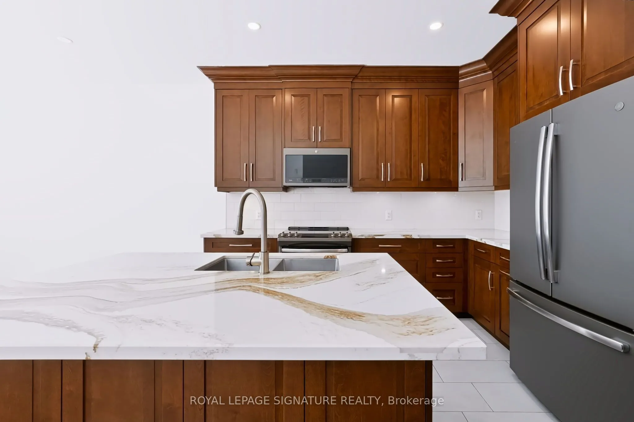 63 Woodroof Crescent