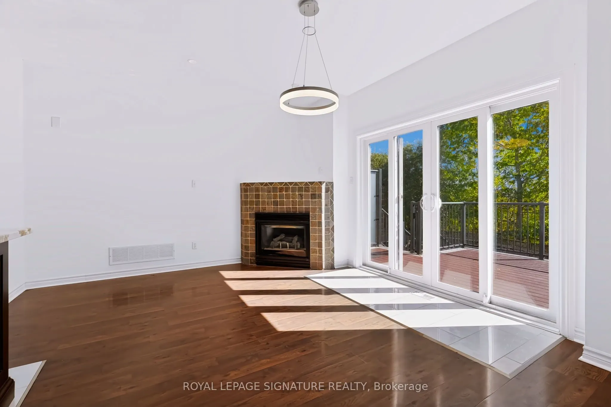 63 Woodroof Crescent