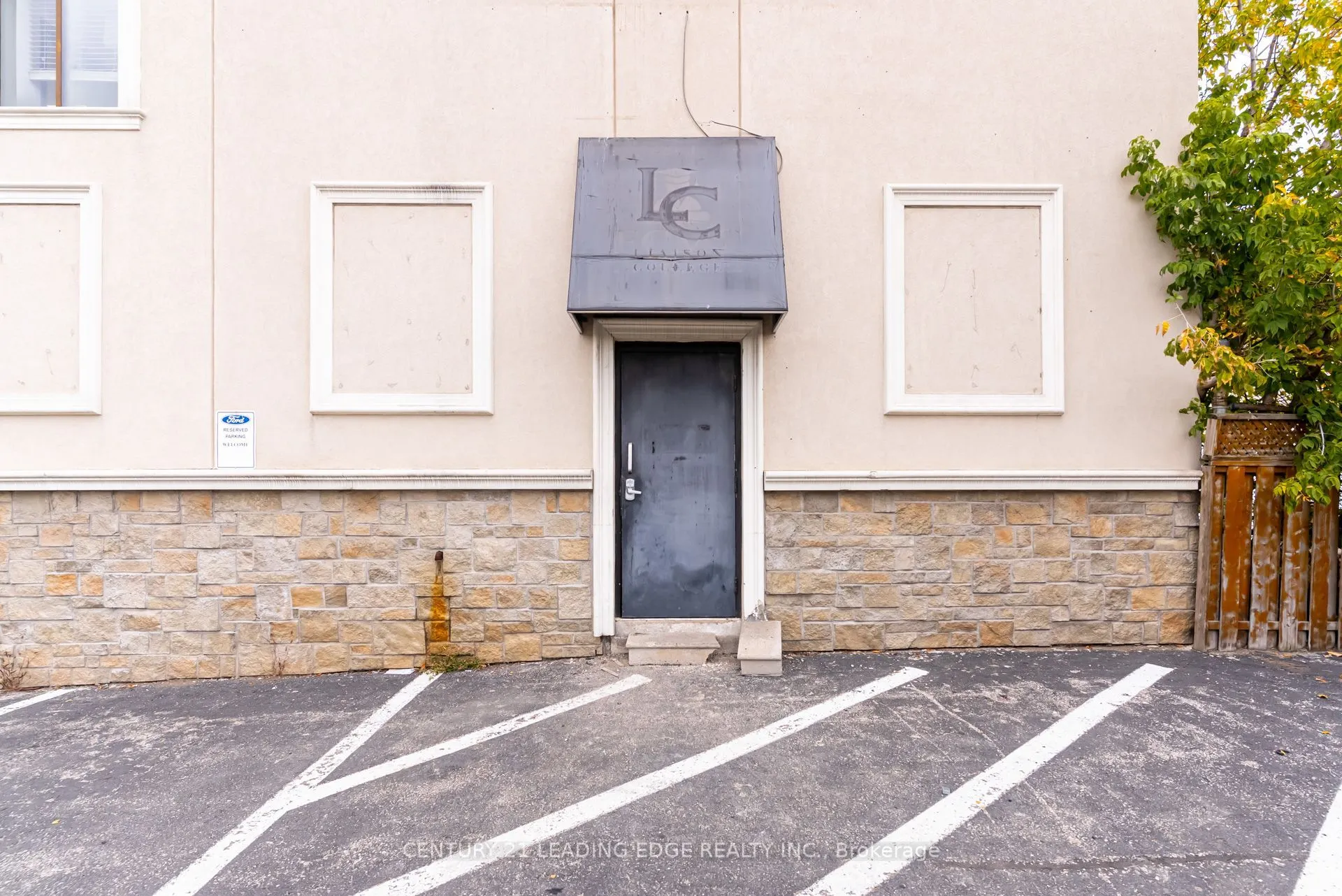 7601 Jane Street #2ND FLR