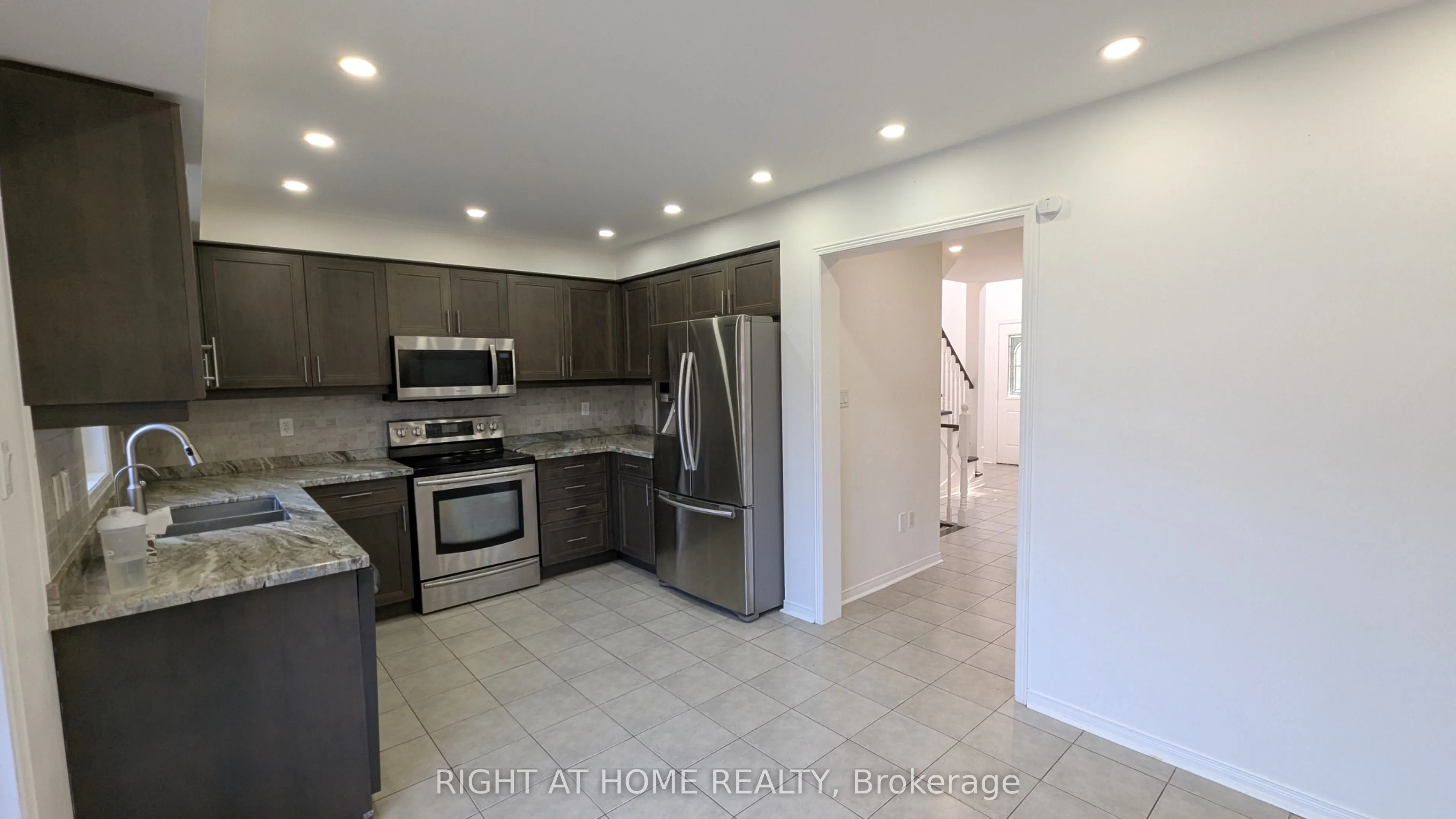 5 Faris Street #MAIN & UPPER