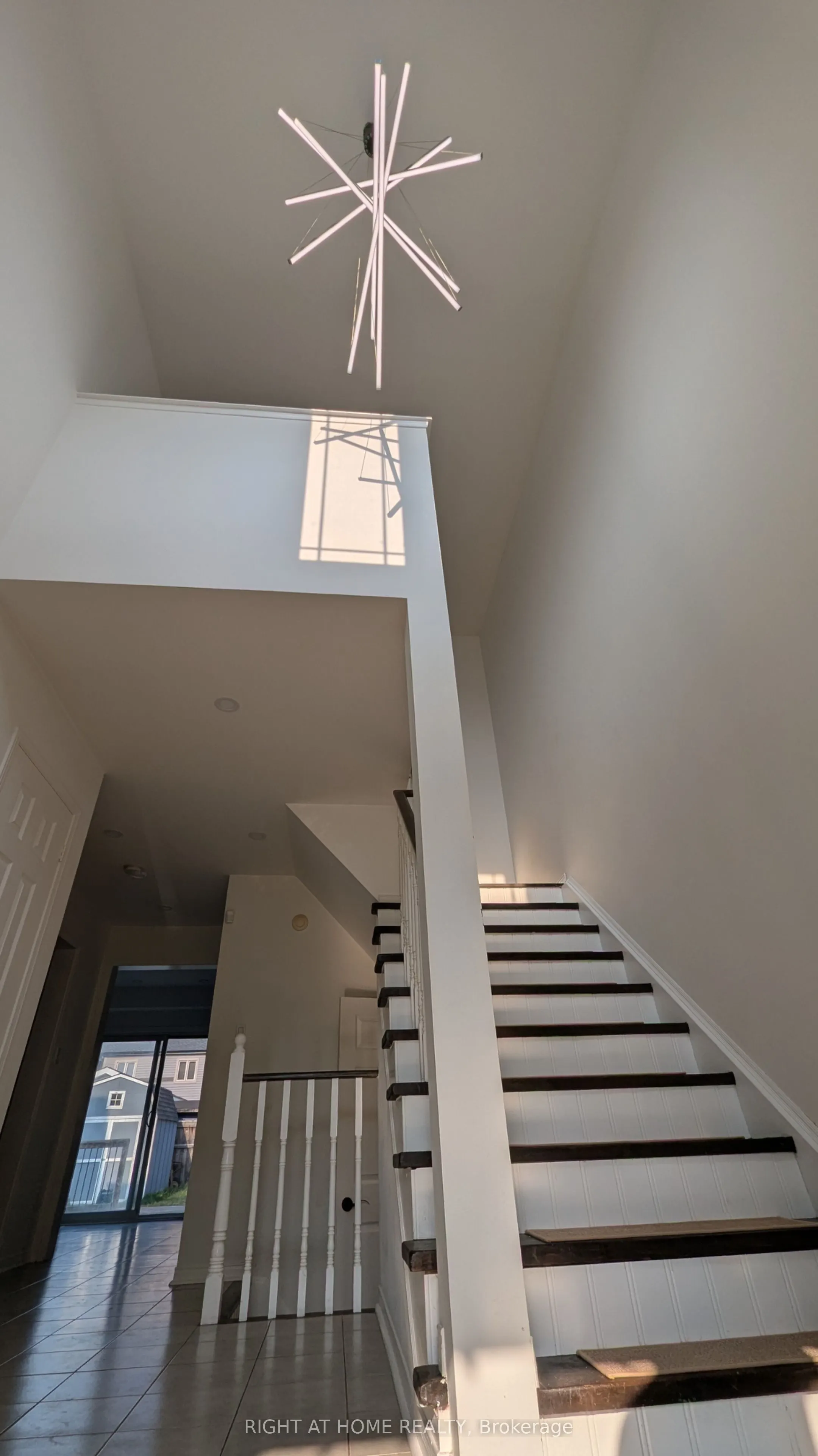 5 Faris Street #MAIN & UPPER