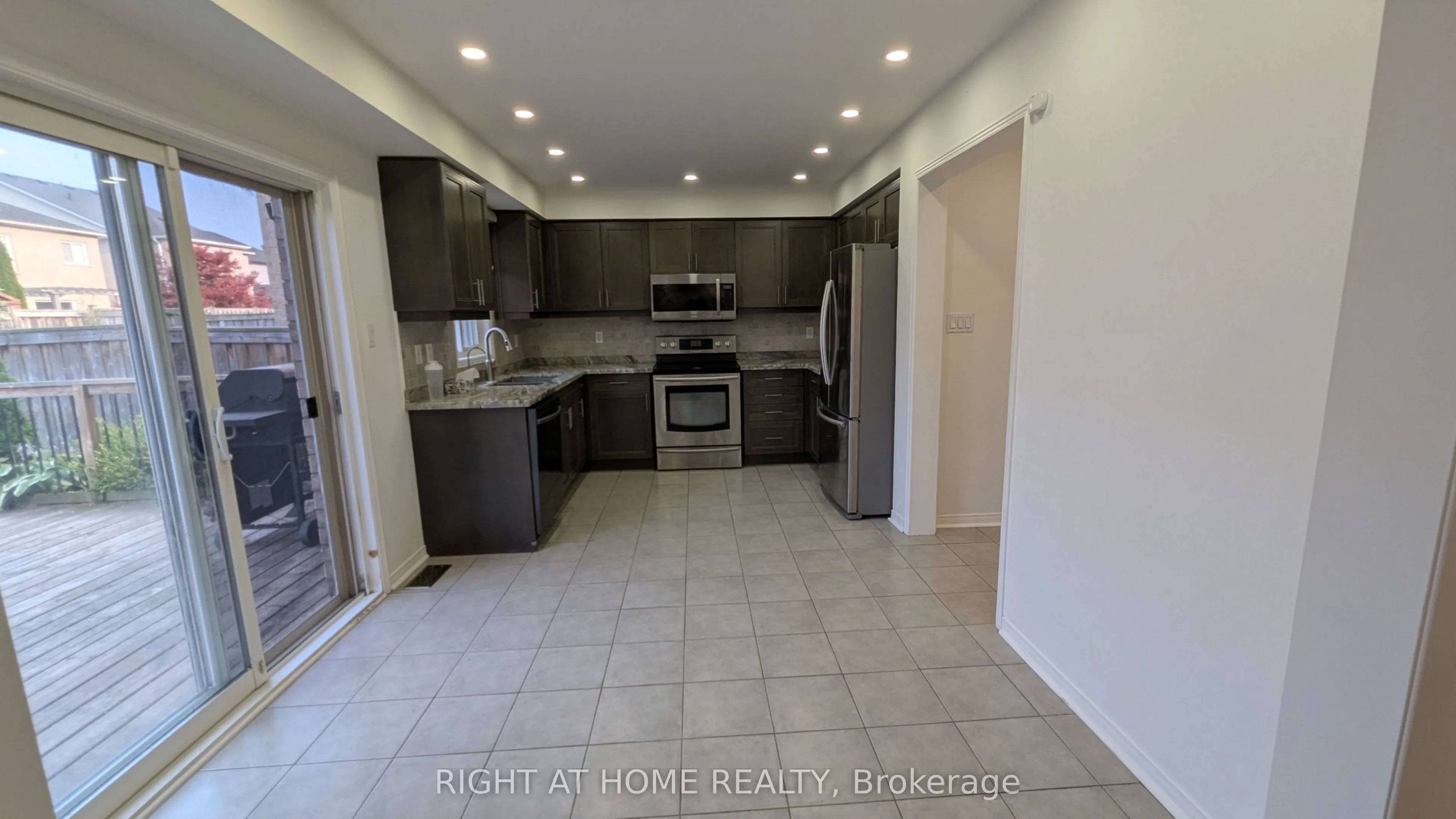 5 Faris Street #MAIN & UPPER