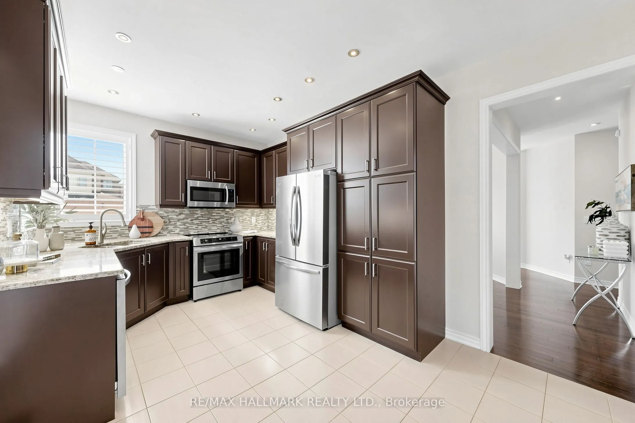 1 Bassview Court