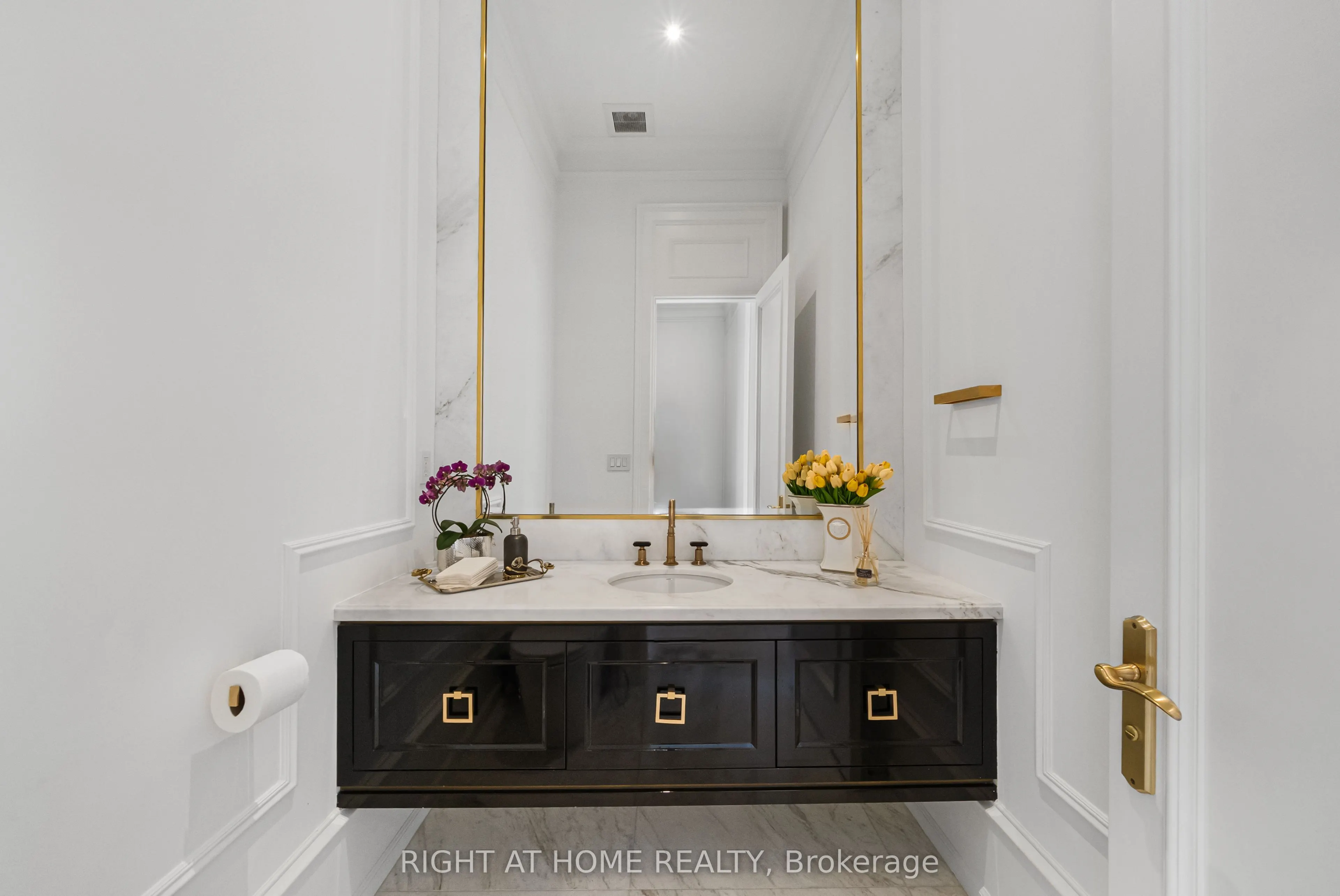 16 Sirona's Lane