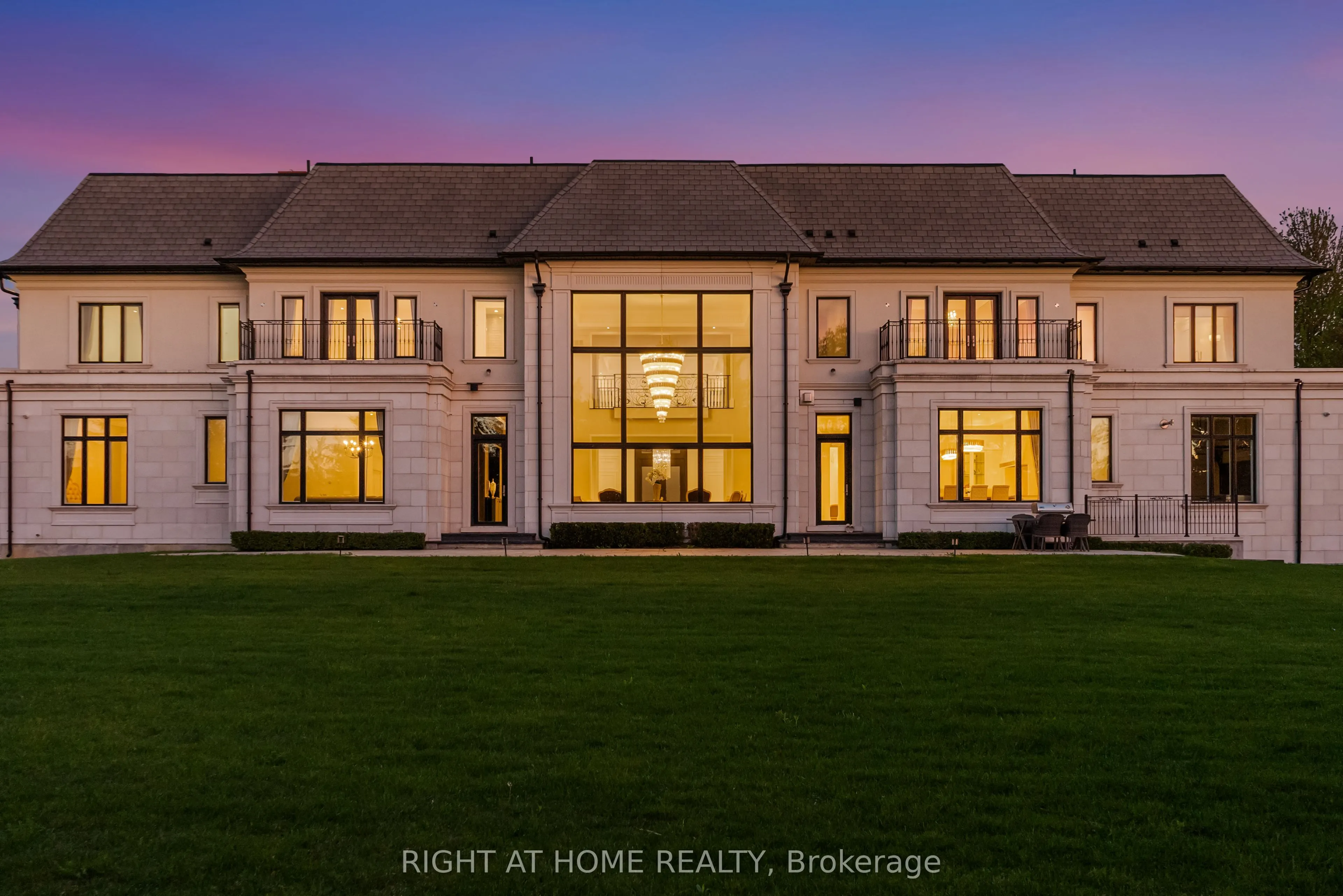 16 Sirona's Lane