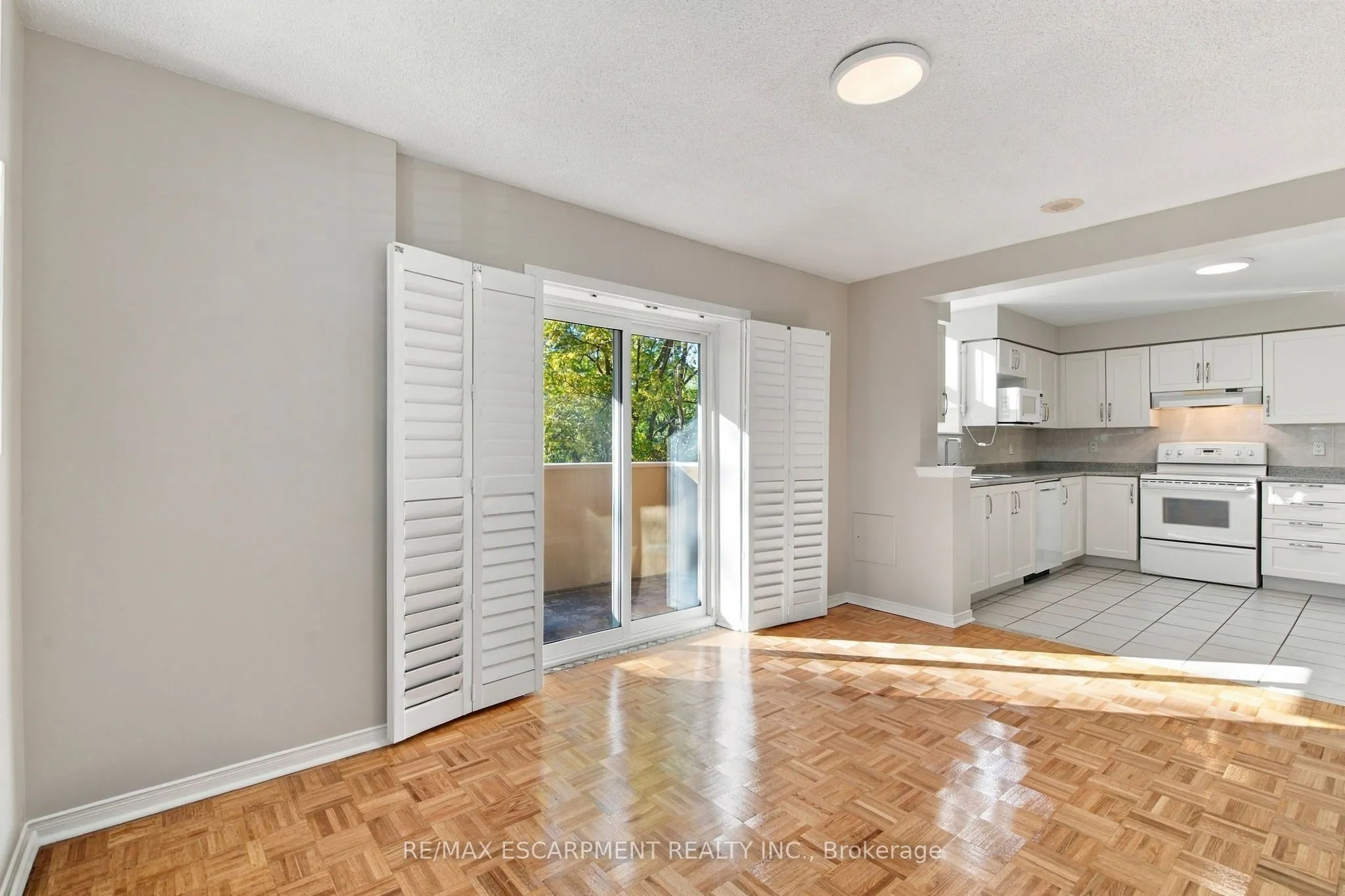 7373 Martingrove Road #223
