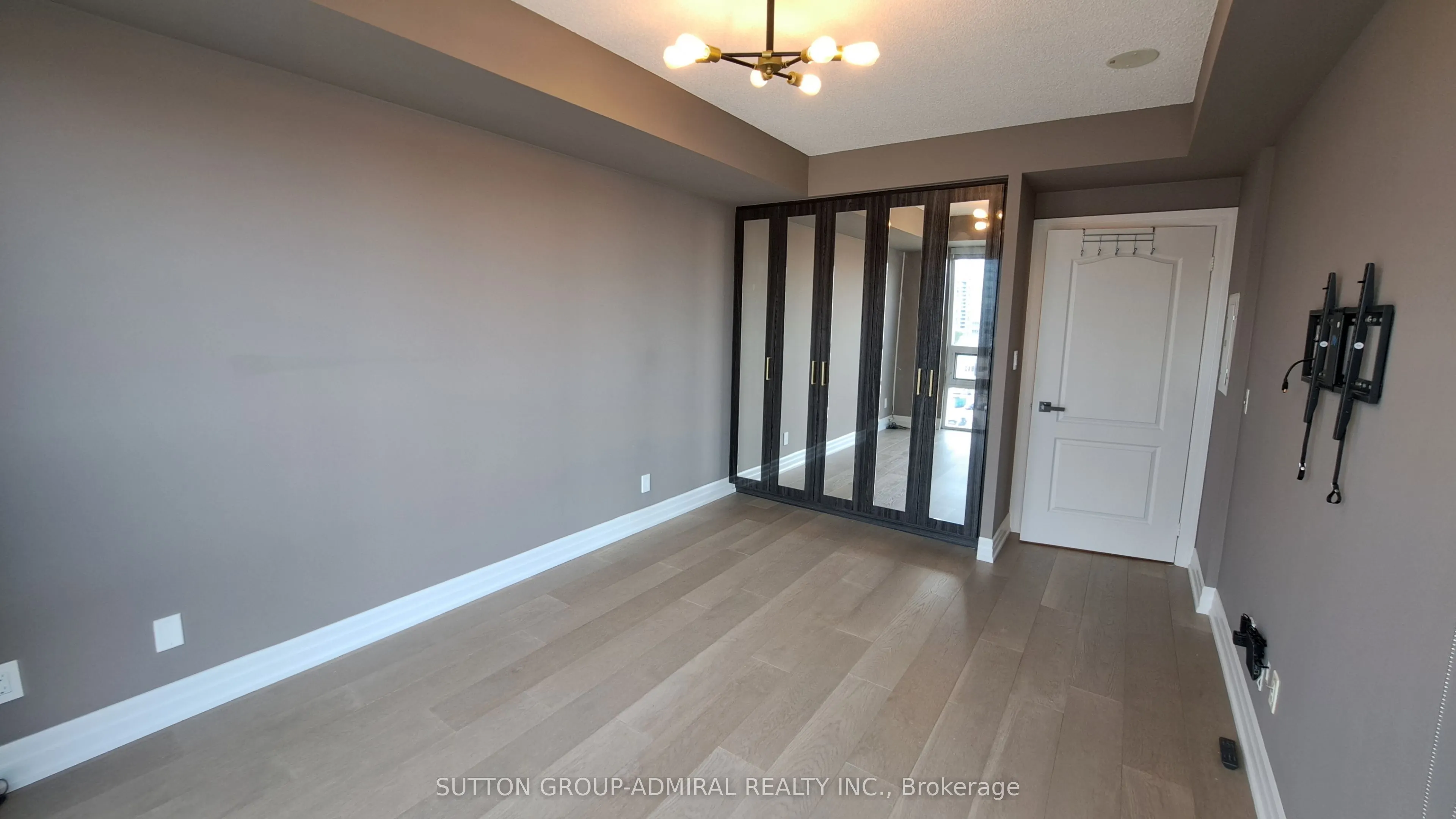 88 Promenade Circle ##704