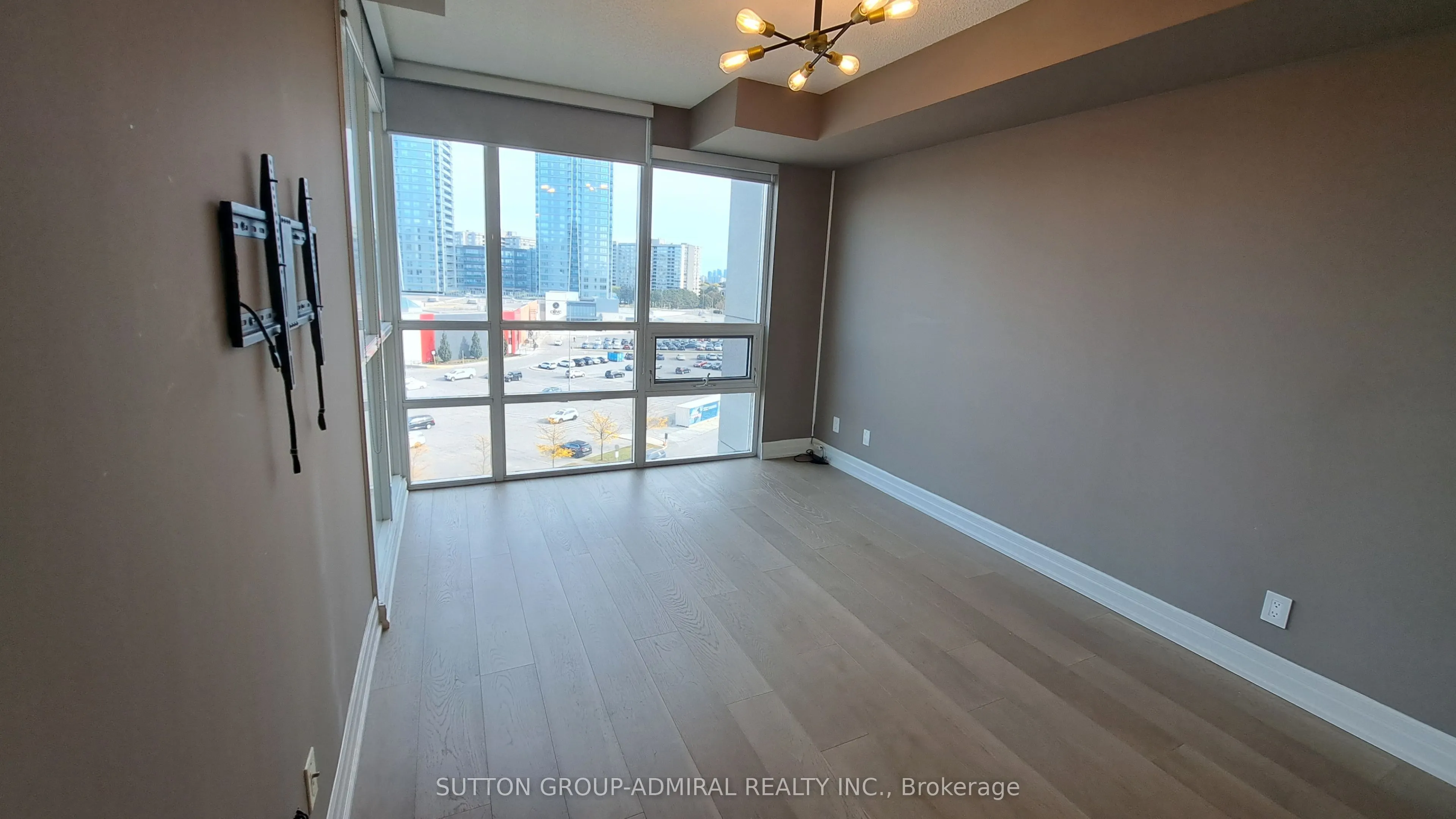 88 Promenade Circle ##704