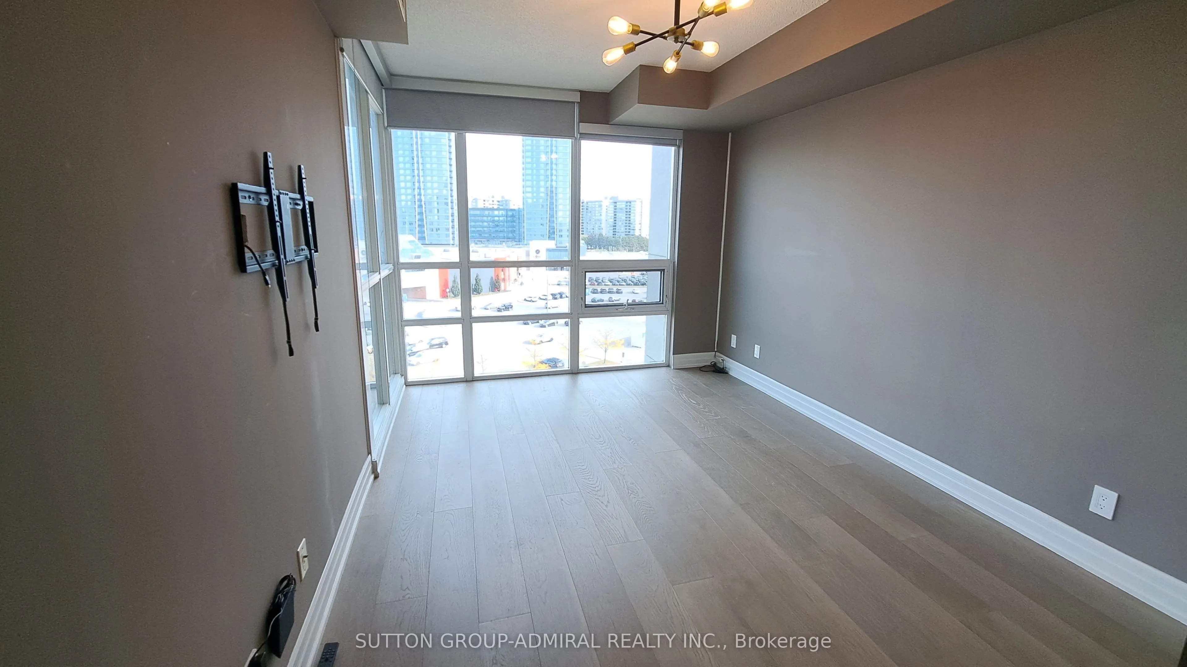 88 Promenade Circle ##704