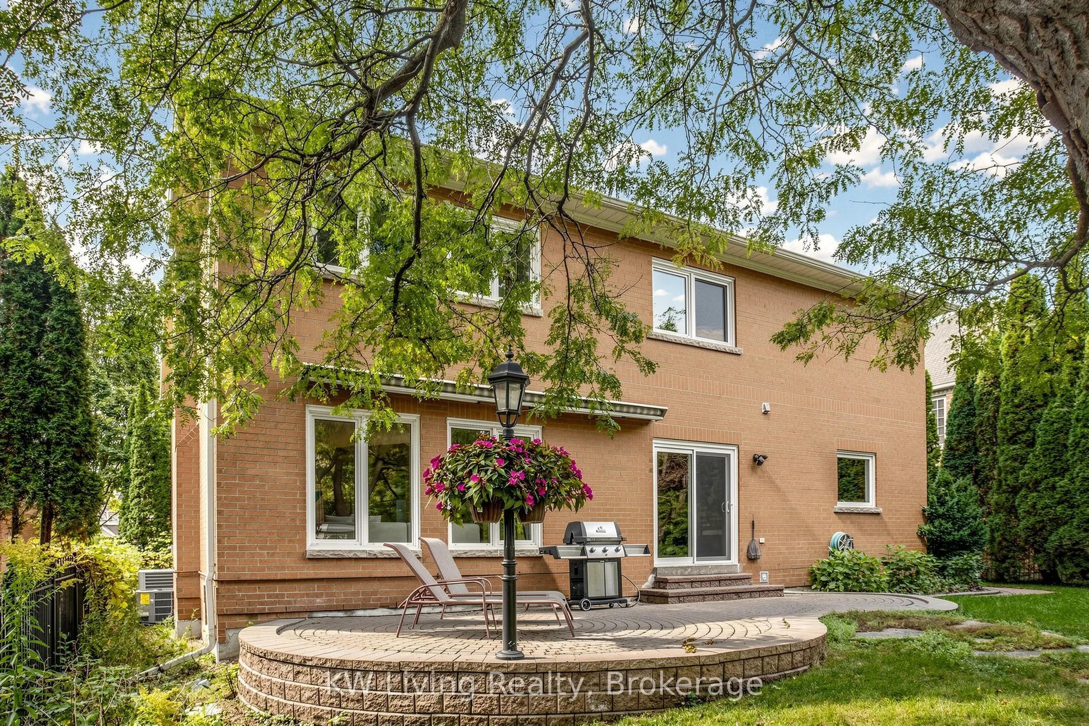 53 Brookshill Crescent