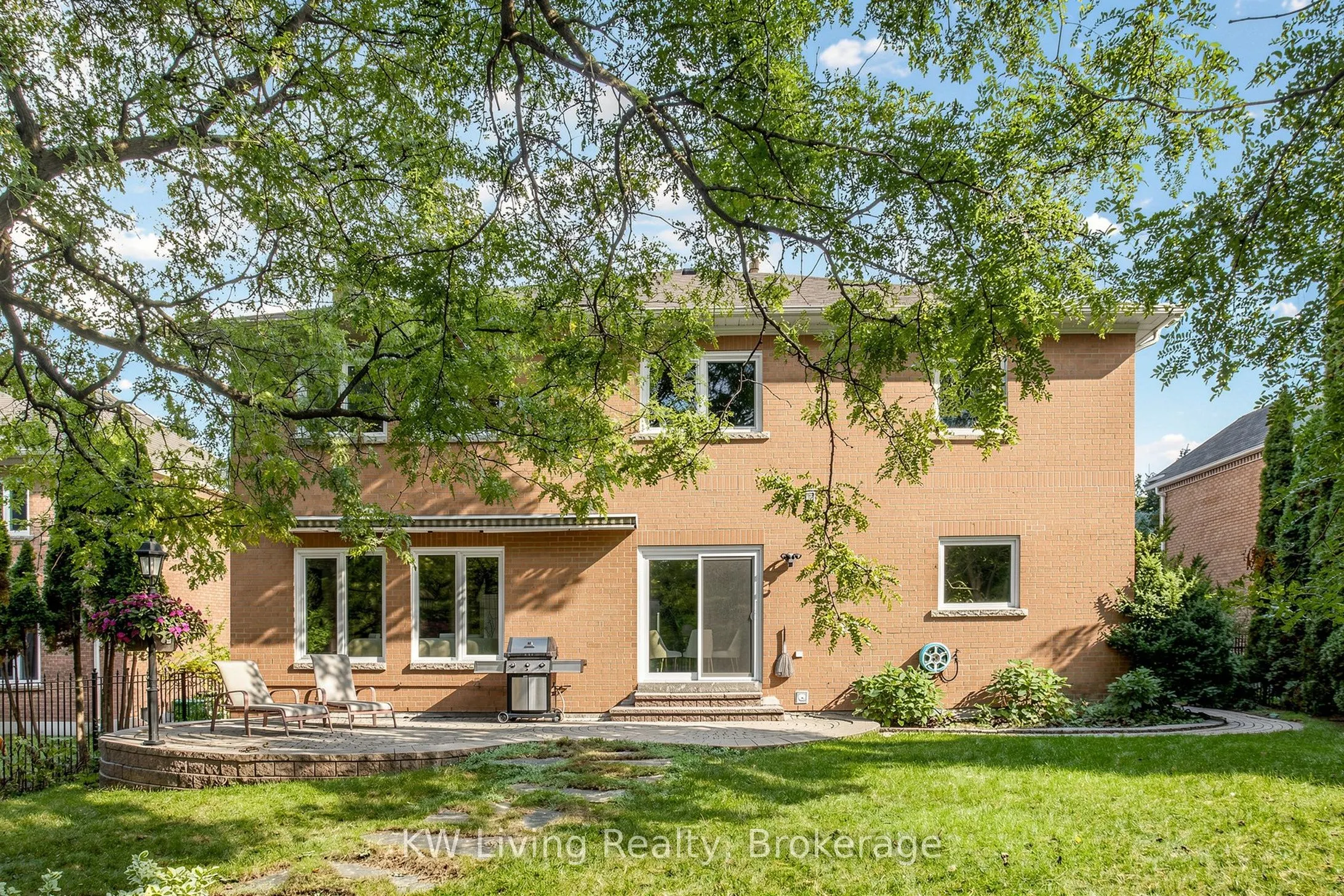 53 Brookshill Crescent