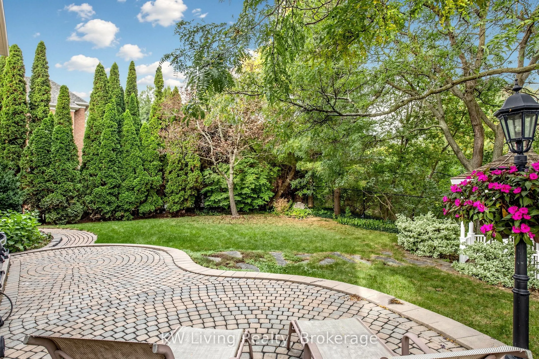 53 Brookshill Crescent