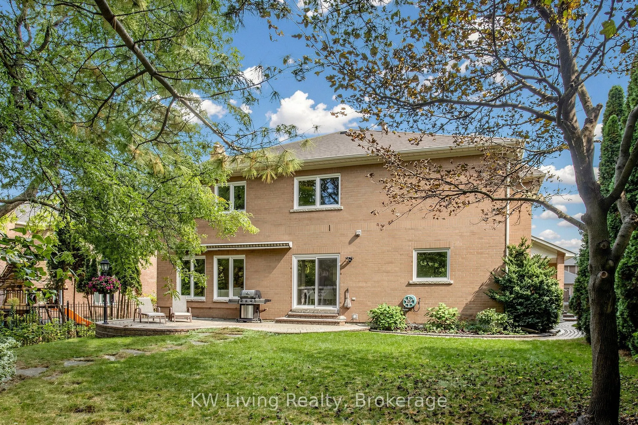 53 Brookshill Crescent