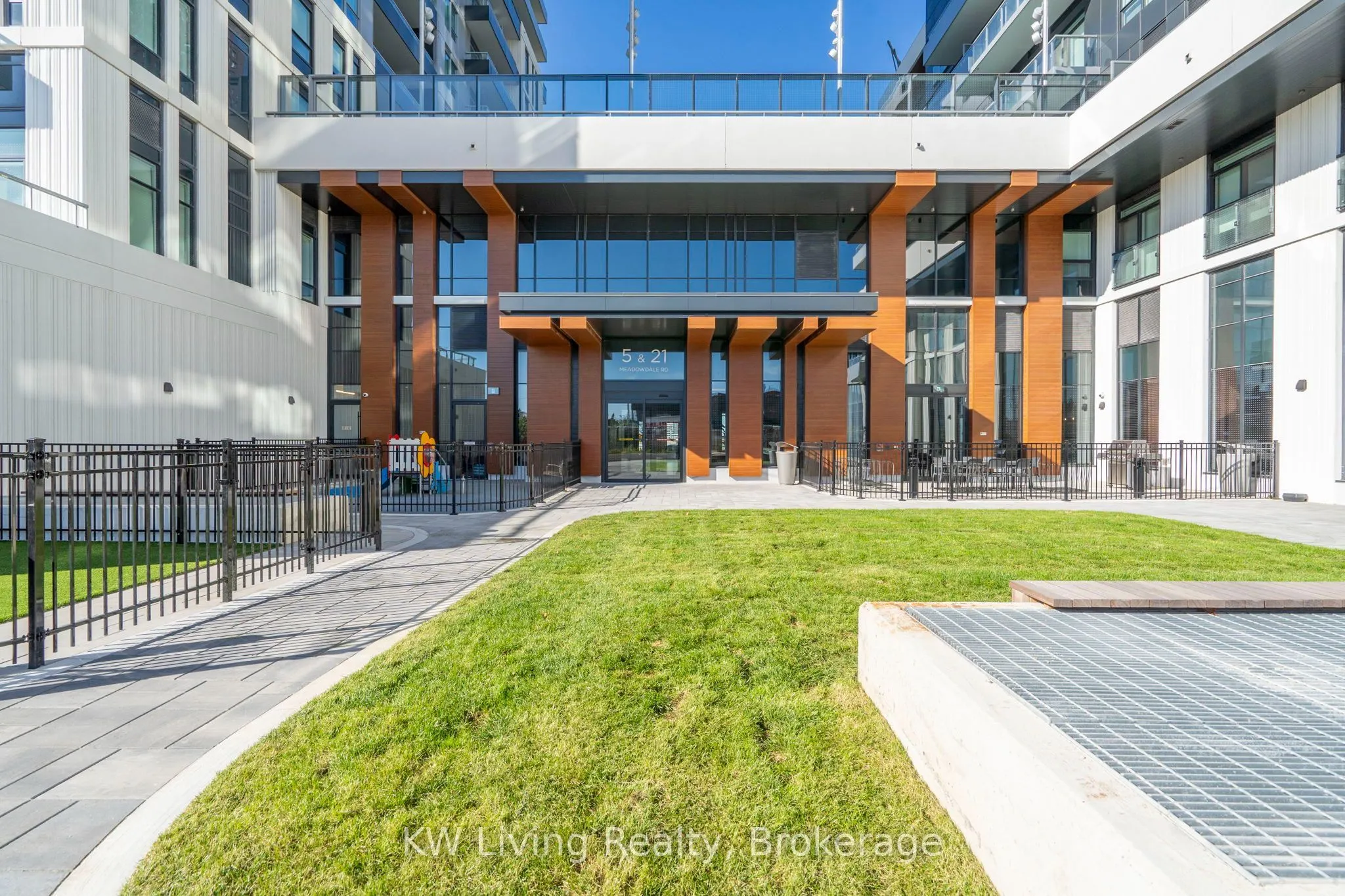 5 Meadowdale Road #1304