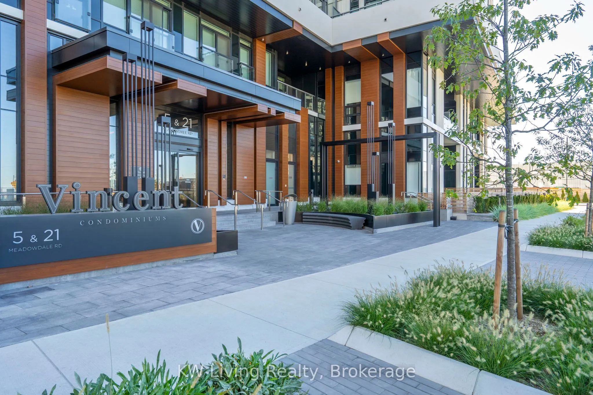 5 Meadowdale Road #1304