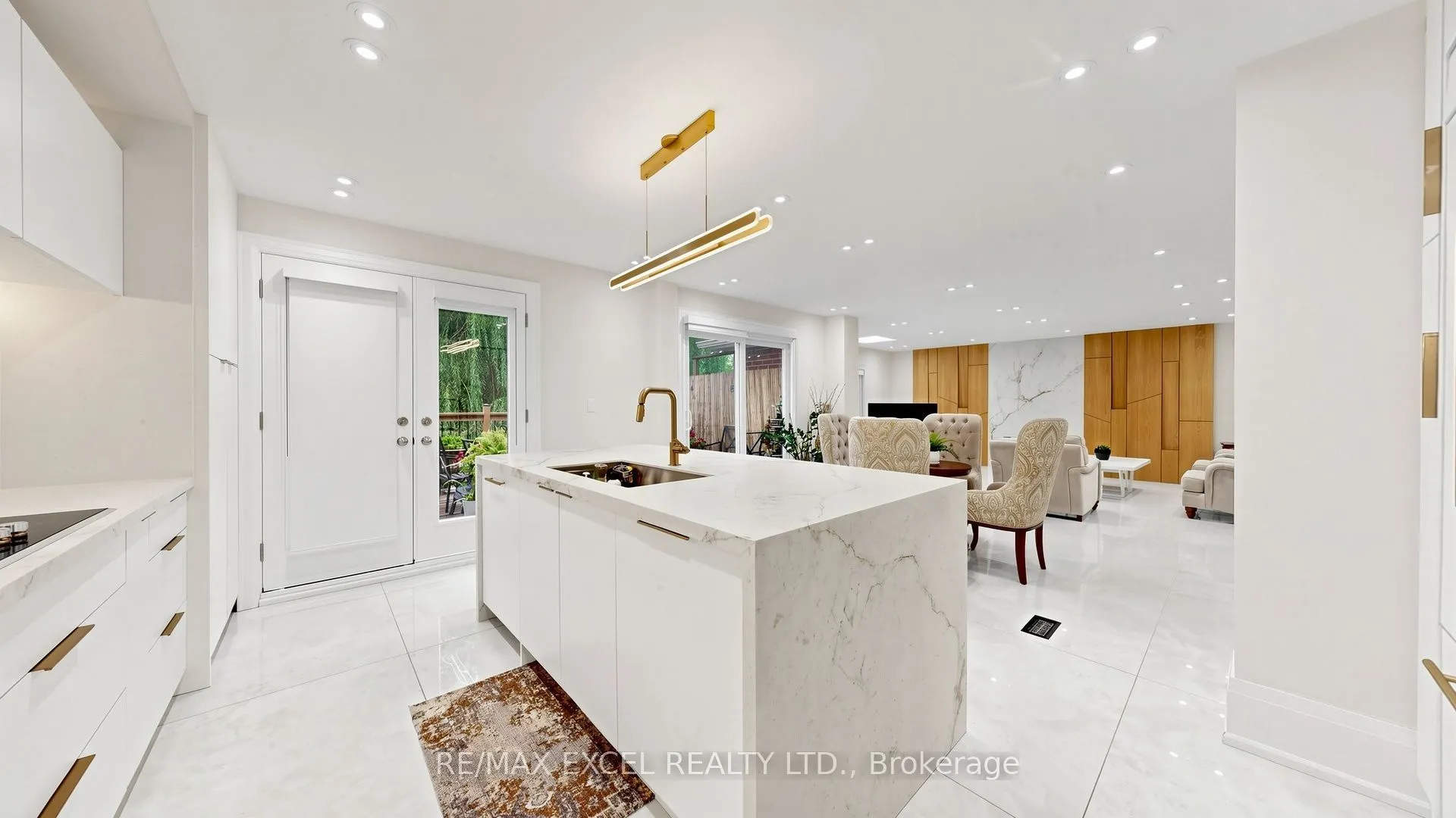 2B Trinity Crescent