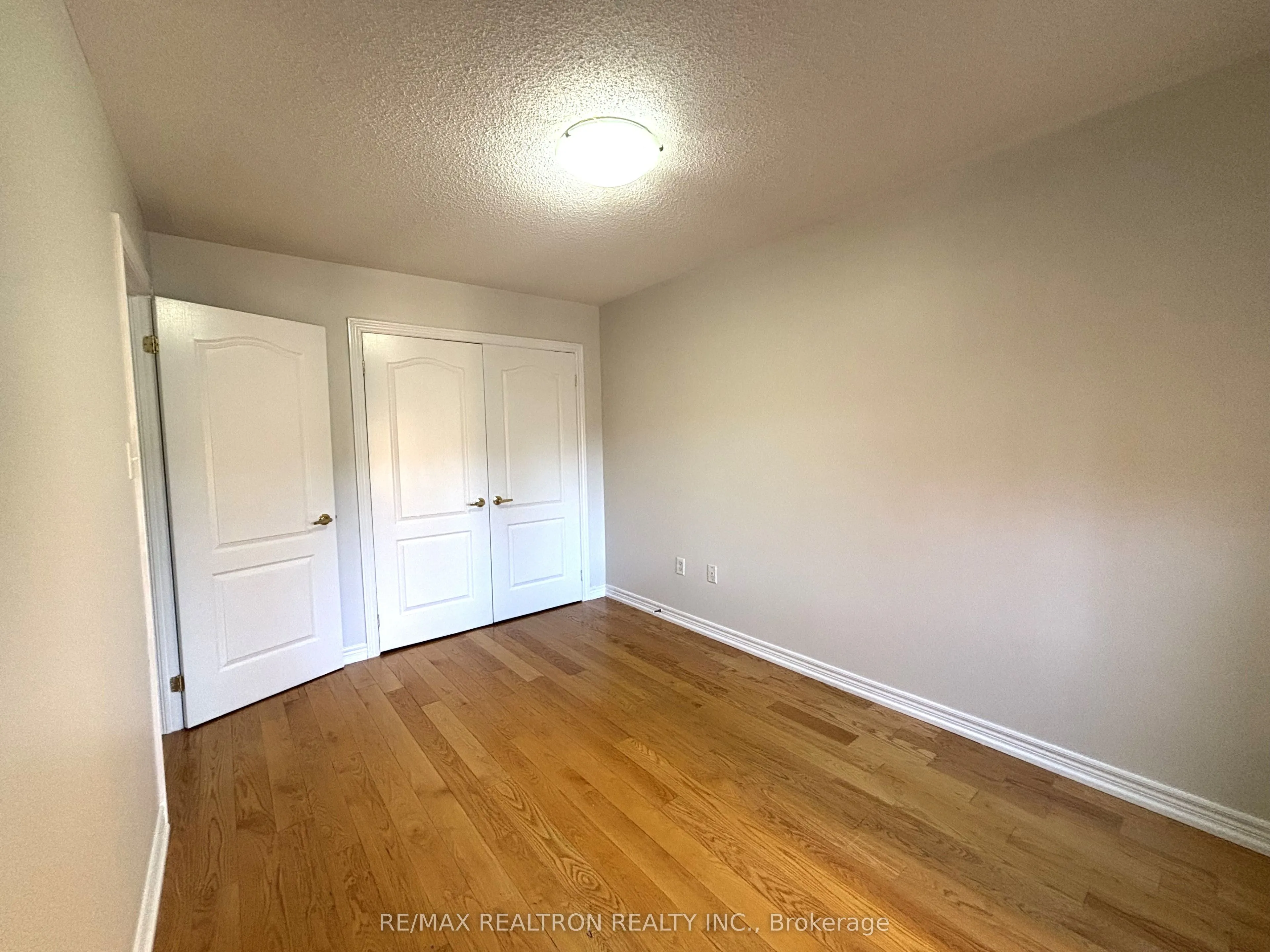 30 Venture Avenue