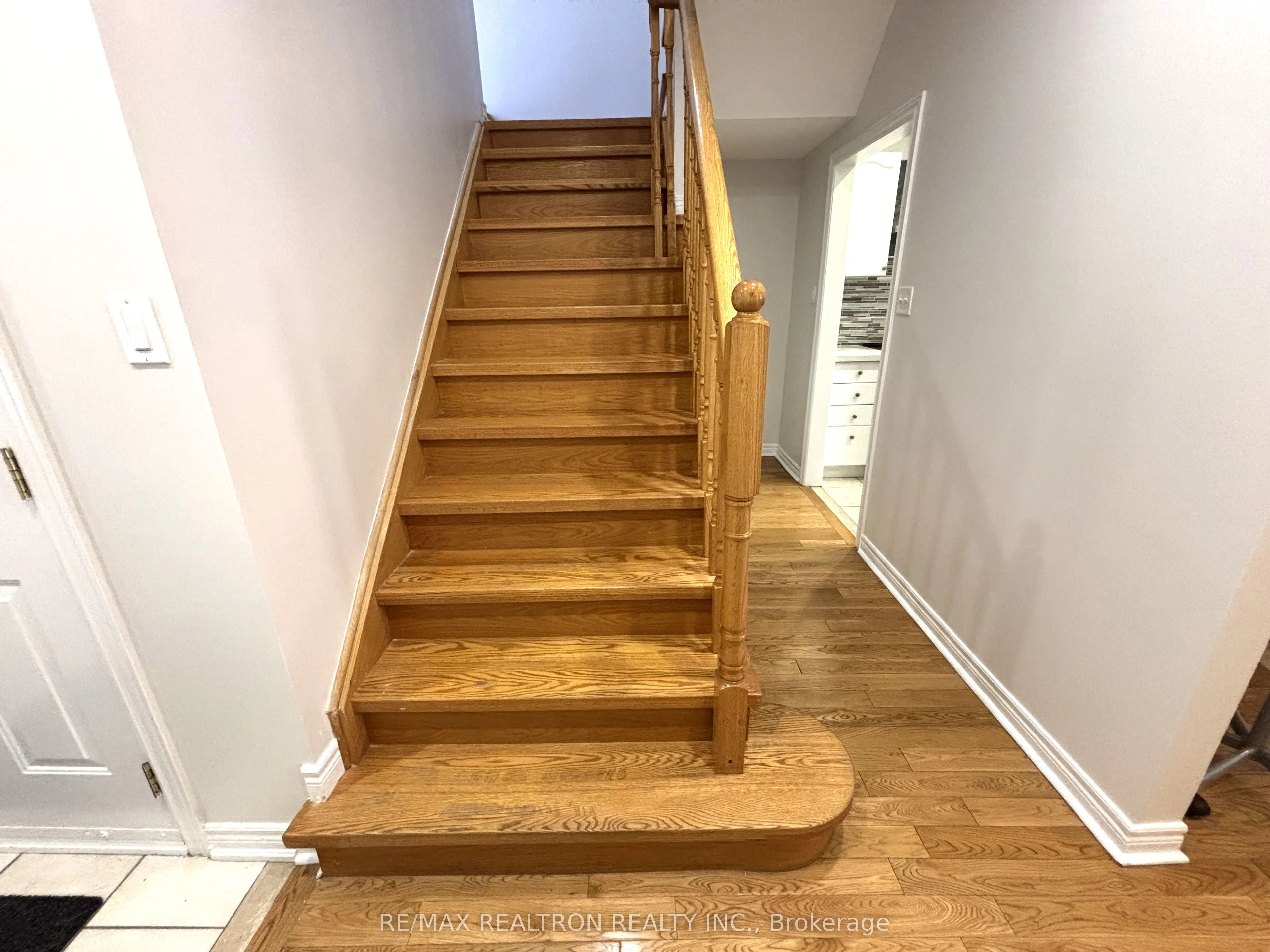 30 Venture Avenue