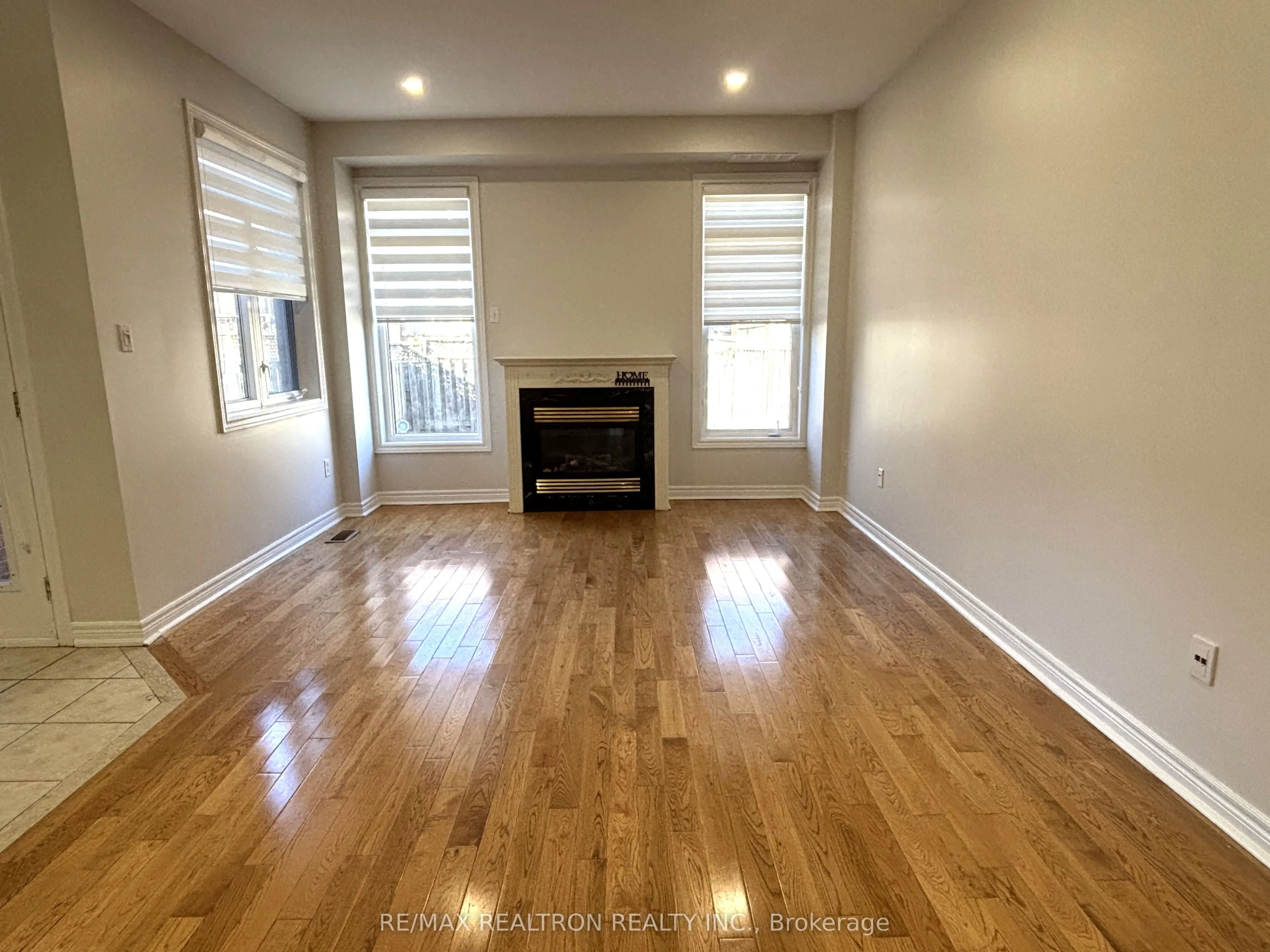 30 Venture Avenue