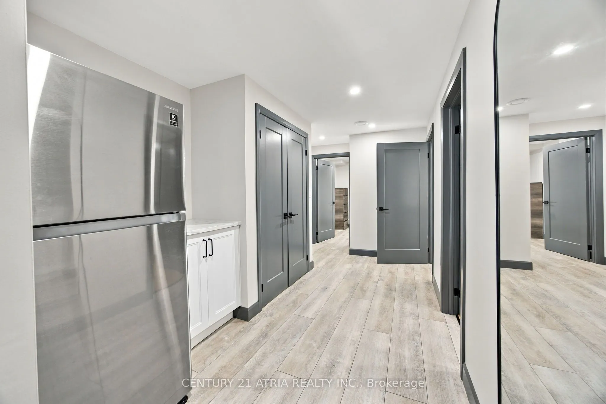48 William Bowes Boulevard