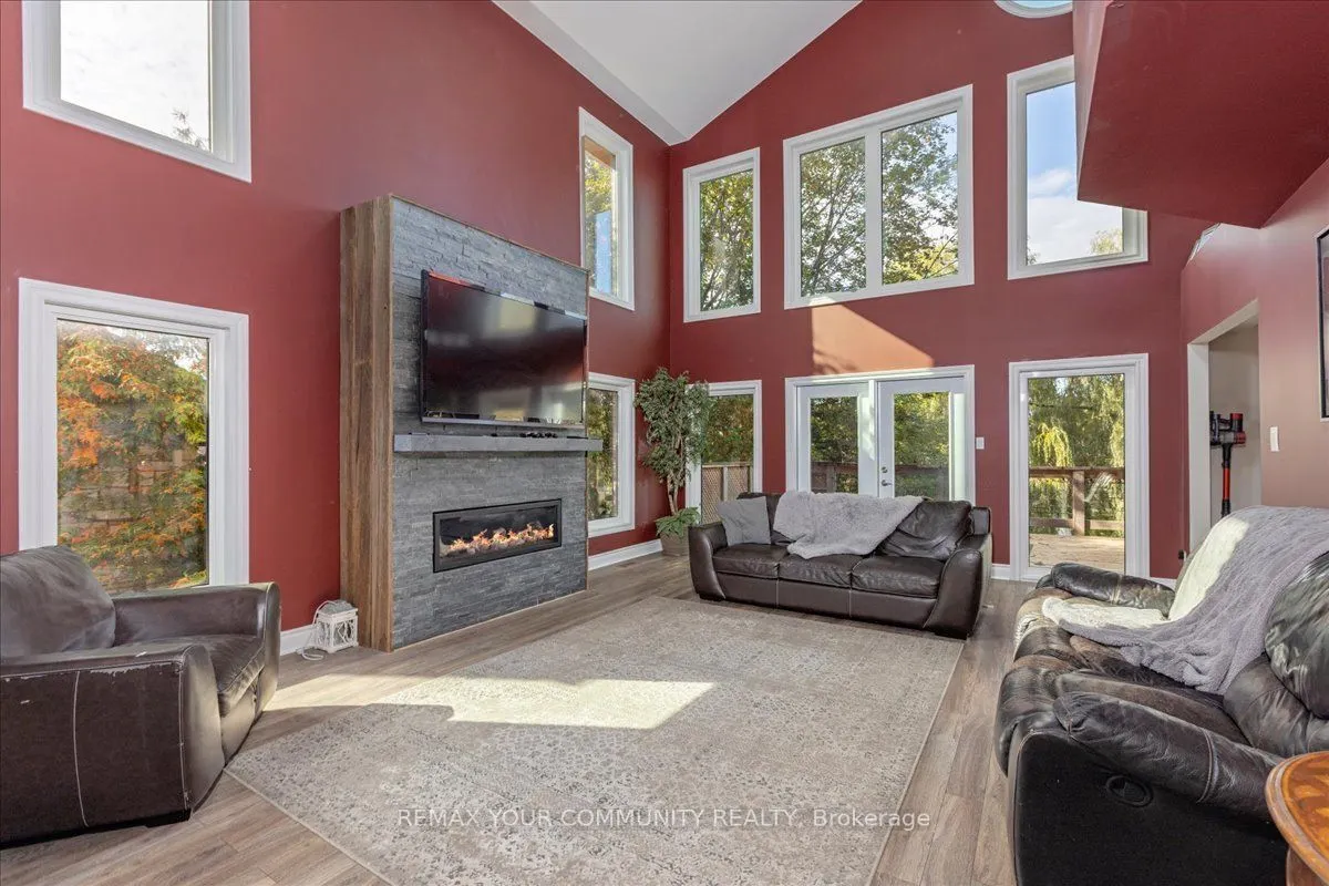 76 Riverglen Drive