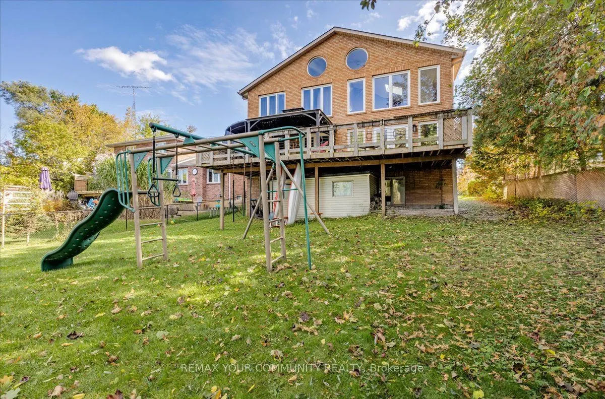 76 Riverglen Drive