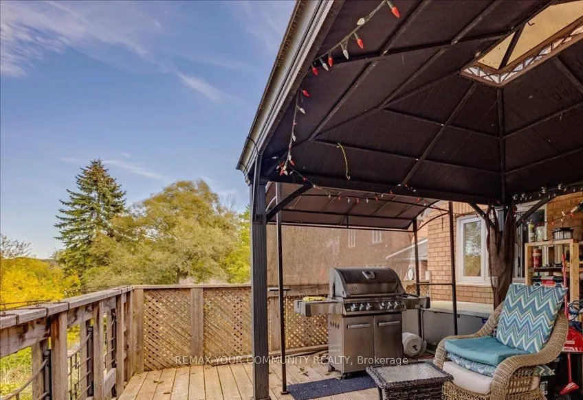 76 Riverglen Drive