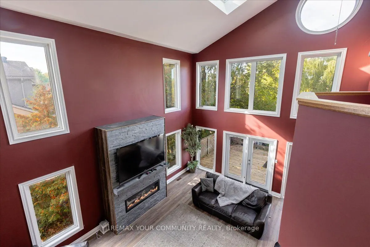 76 Riverglen Drive