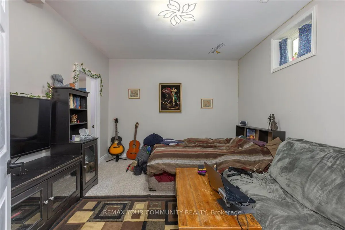 76 Riverglen Drive