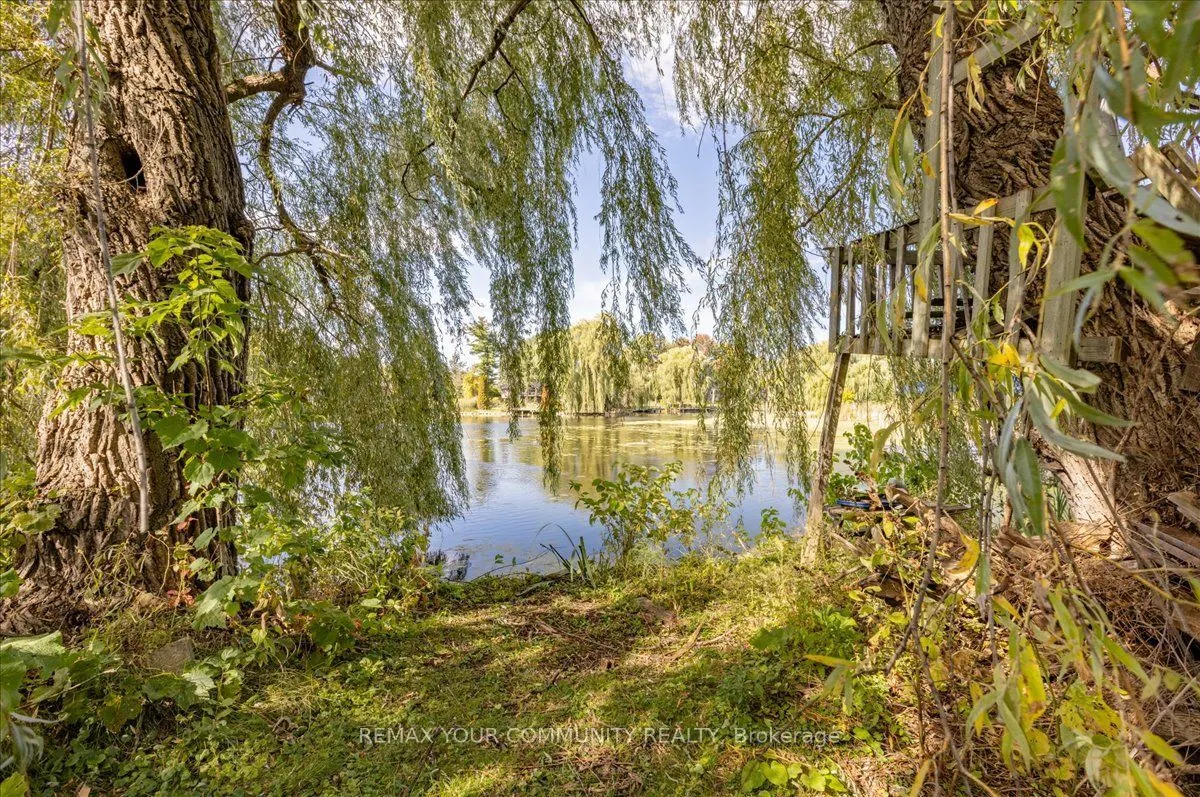 76 Riverglen Drive