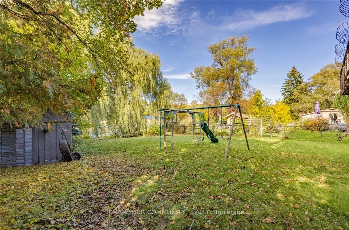76 Riverglen Drive