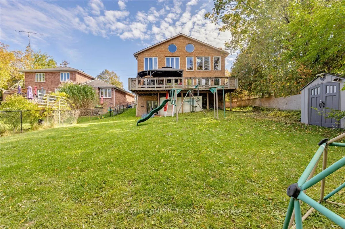 76 Riverglen Drive