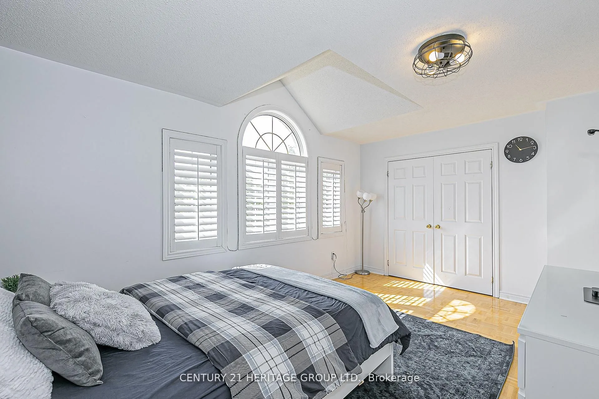 29 Eminence Road