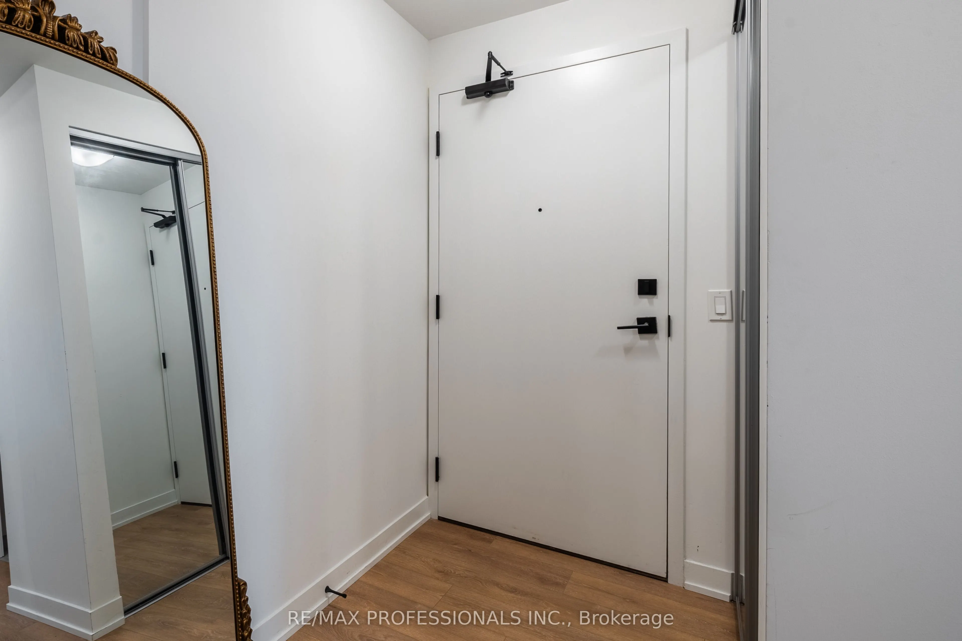 10 Abeja Street #1421