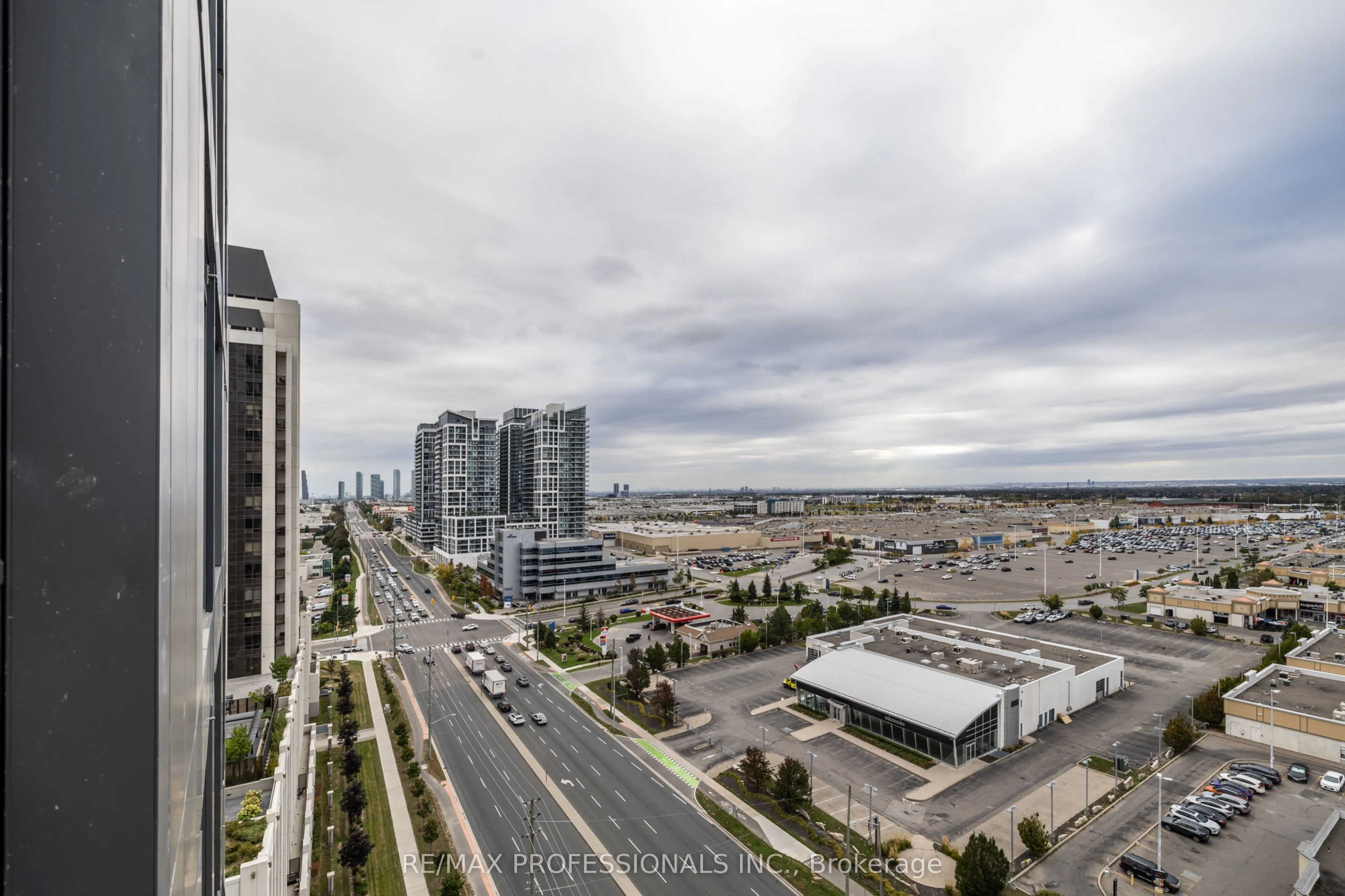 10 Abeja Street #1421