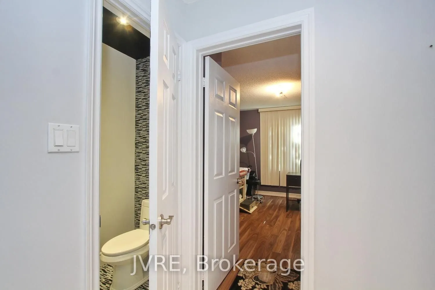 612 Elgin Mills Road W