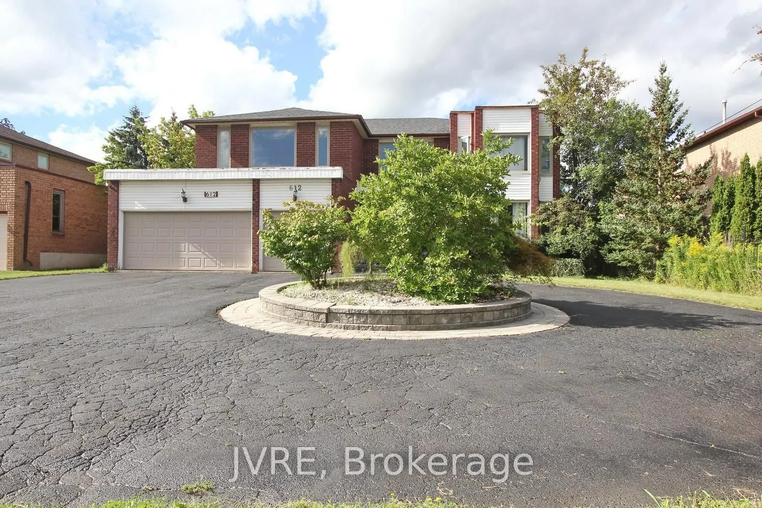 612 Elgin Mills Road W