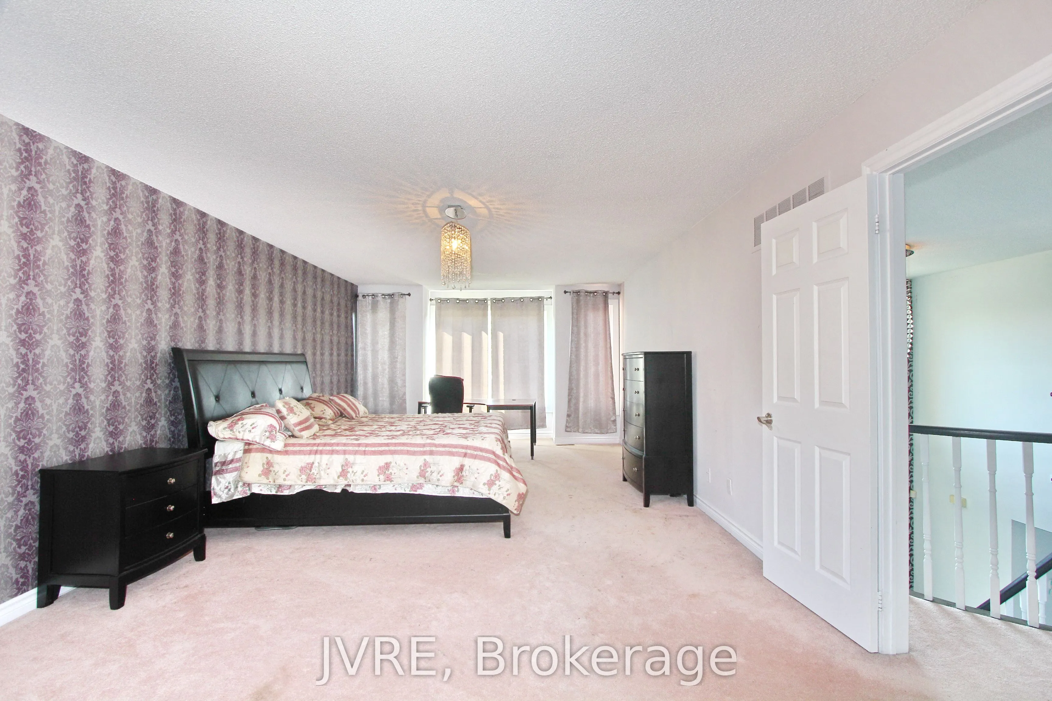 612 Elgin Mills Road W