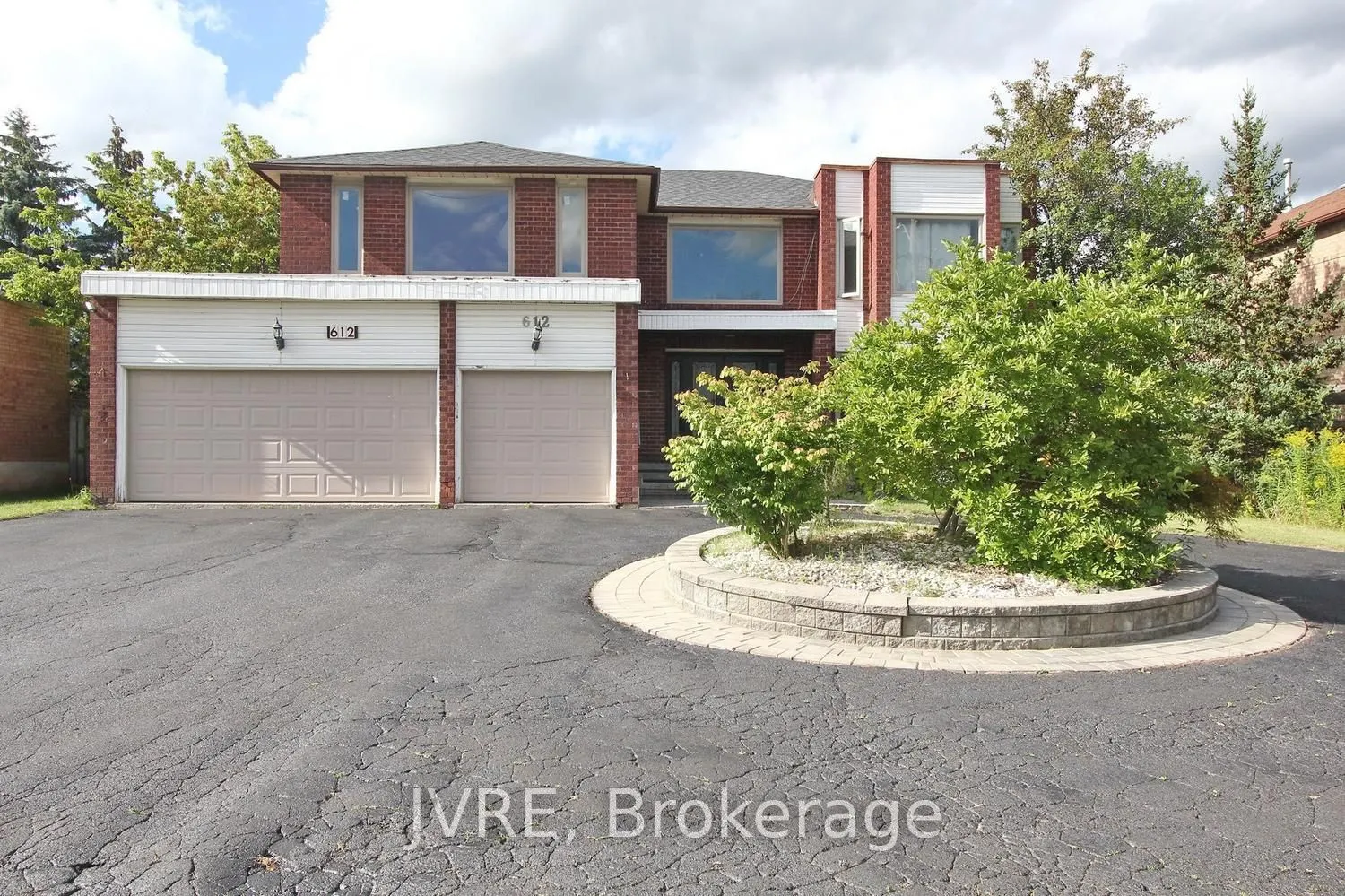 612 Elgin Mills Road W