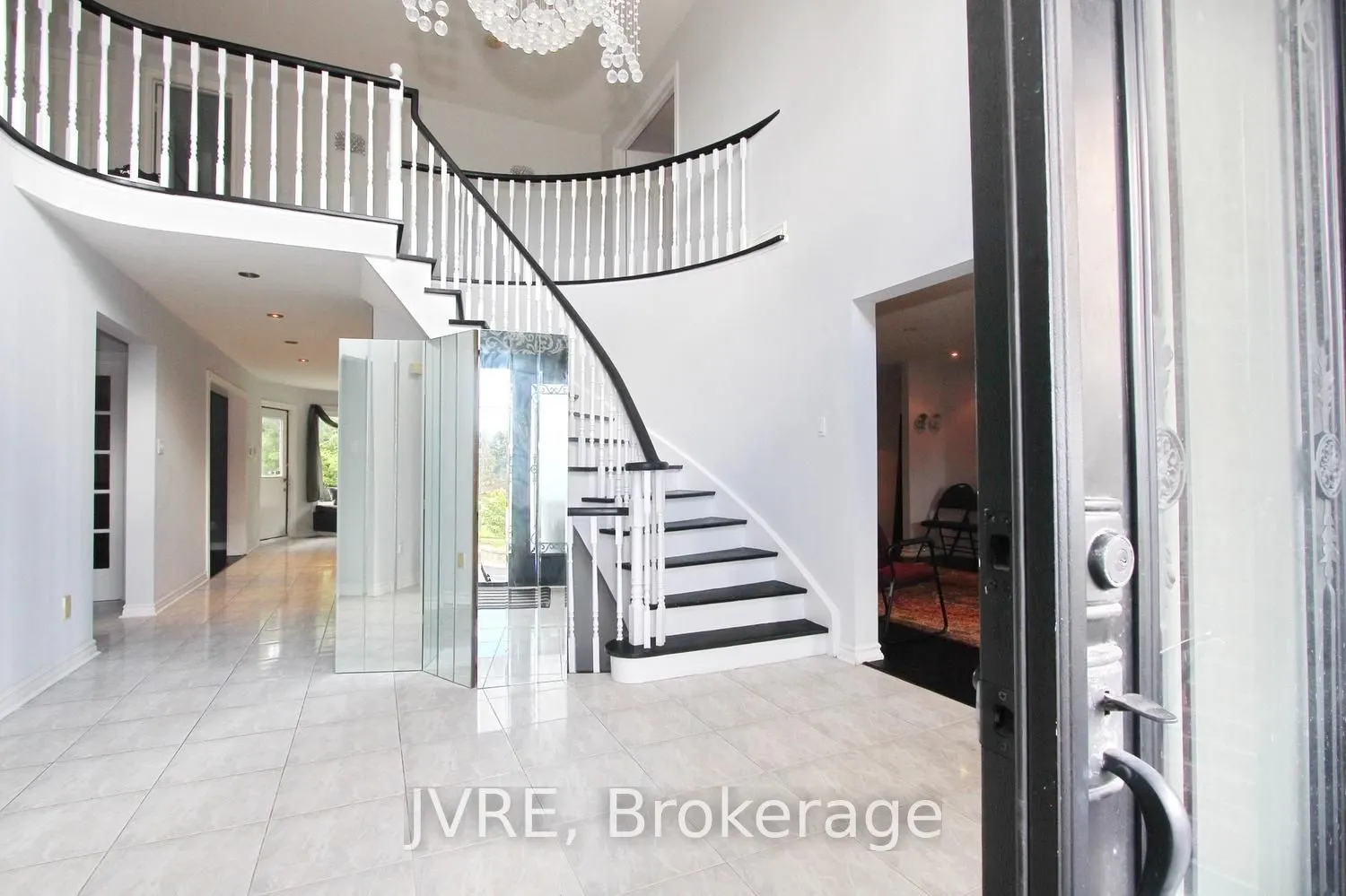 612 Elgin Mills Road W
