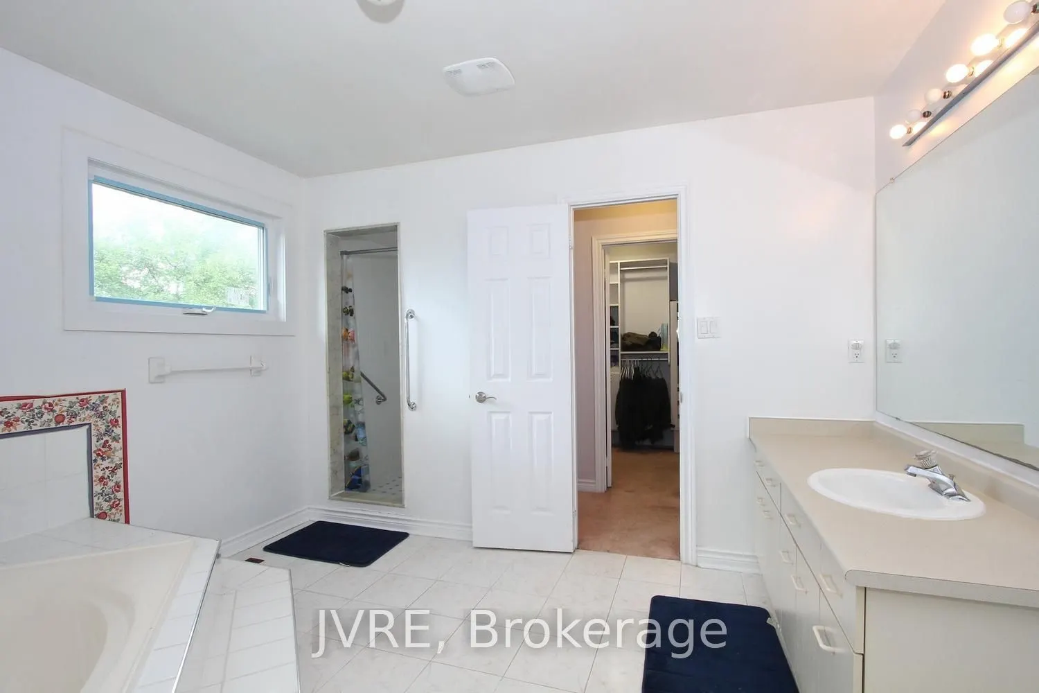 612 Elgin Mills Road W