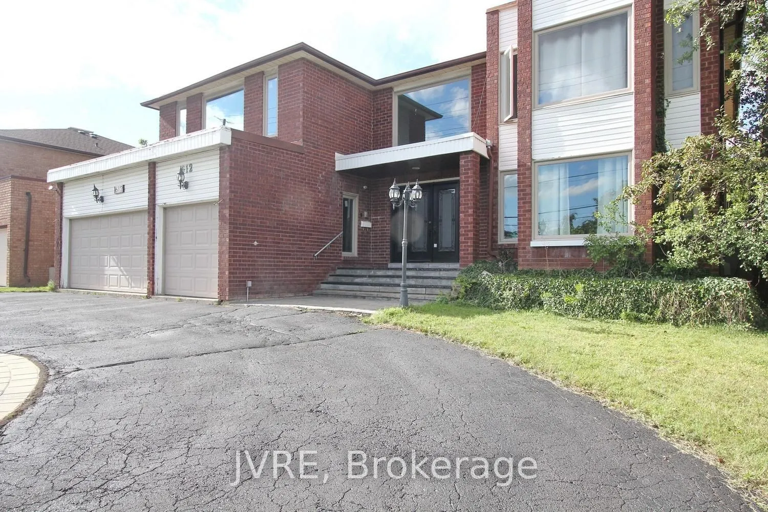 612 Elgin Mills Road W