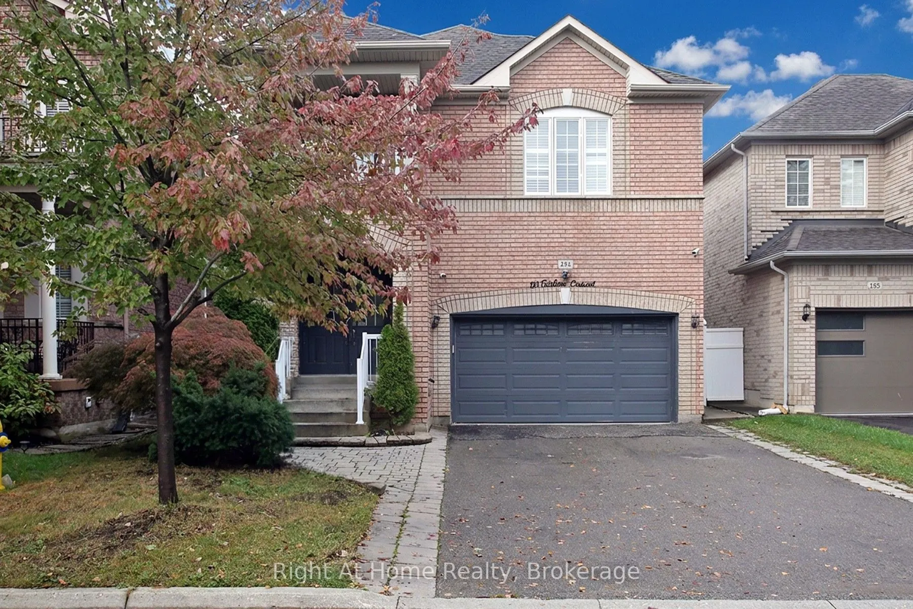 181 Fairlane Crescent #Upper