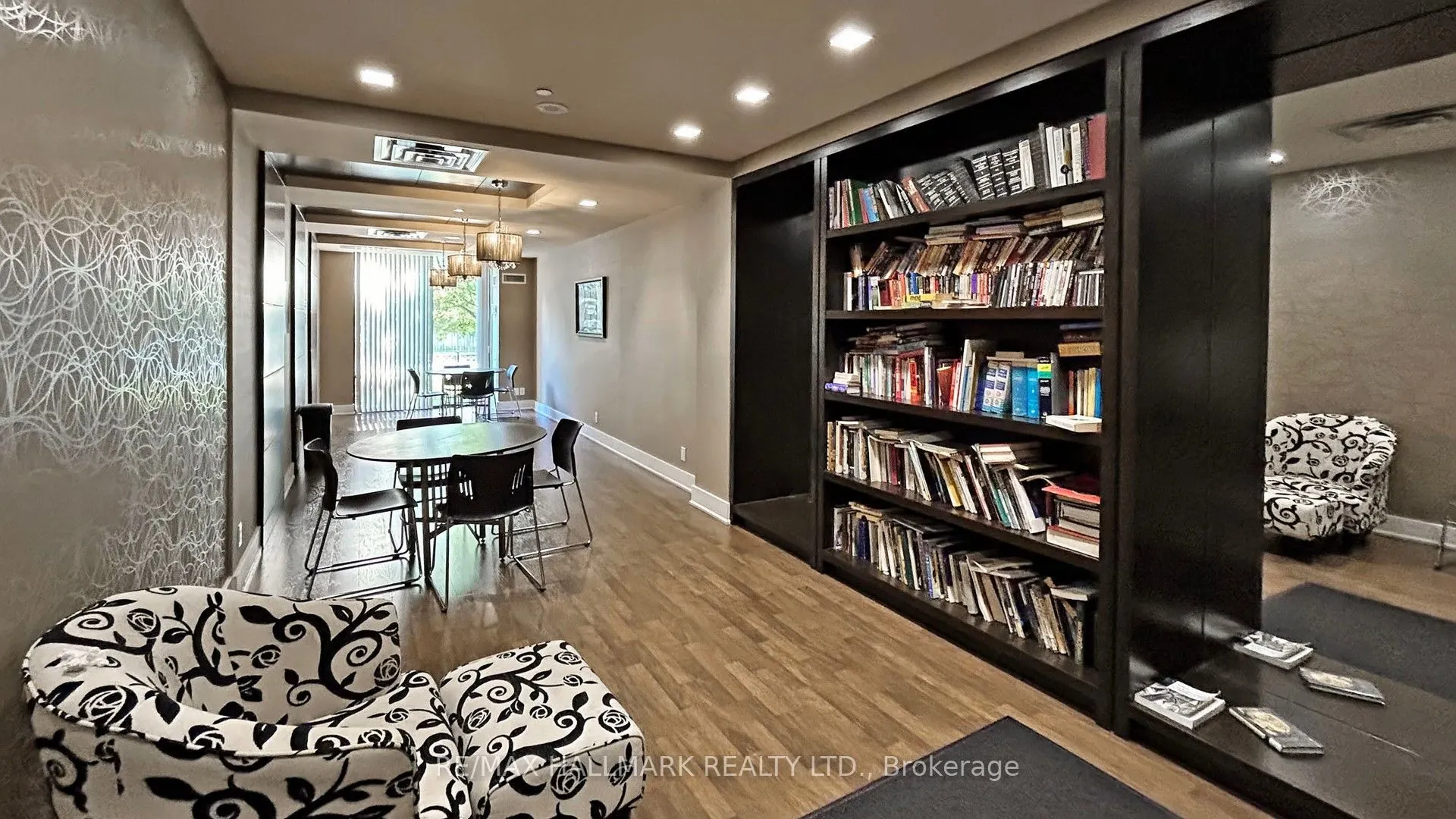 520 Steeles Avenue W #609