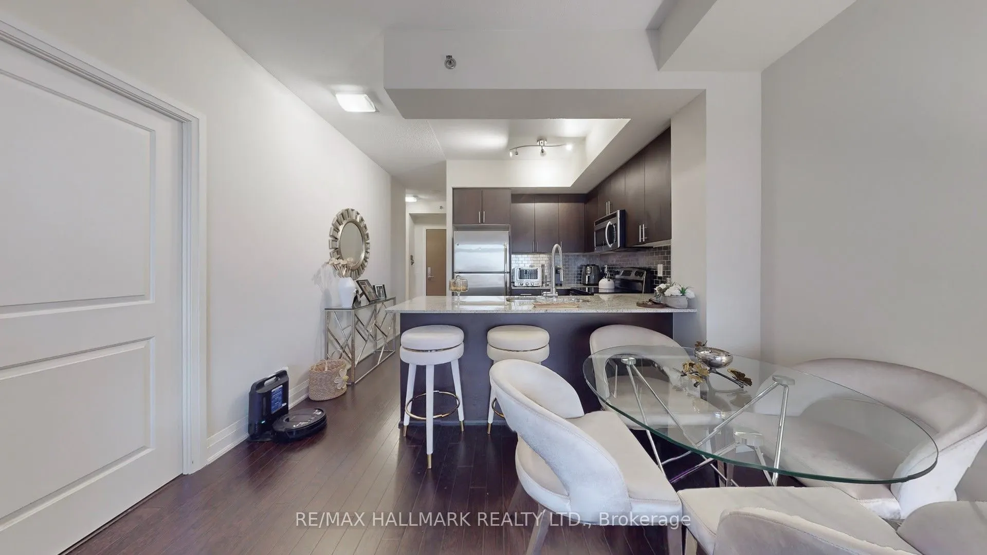 520 Steeles Avenue W #609