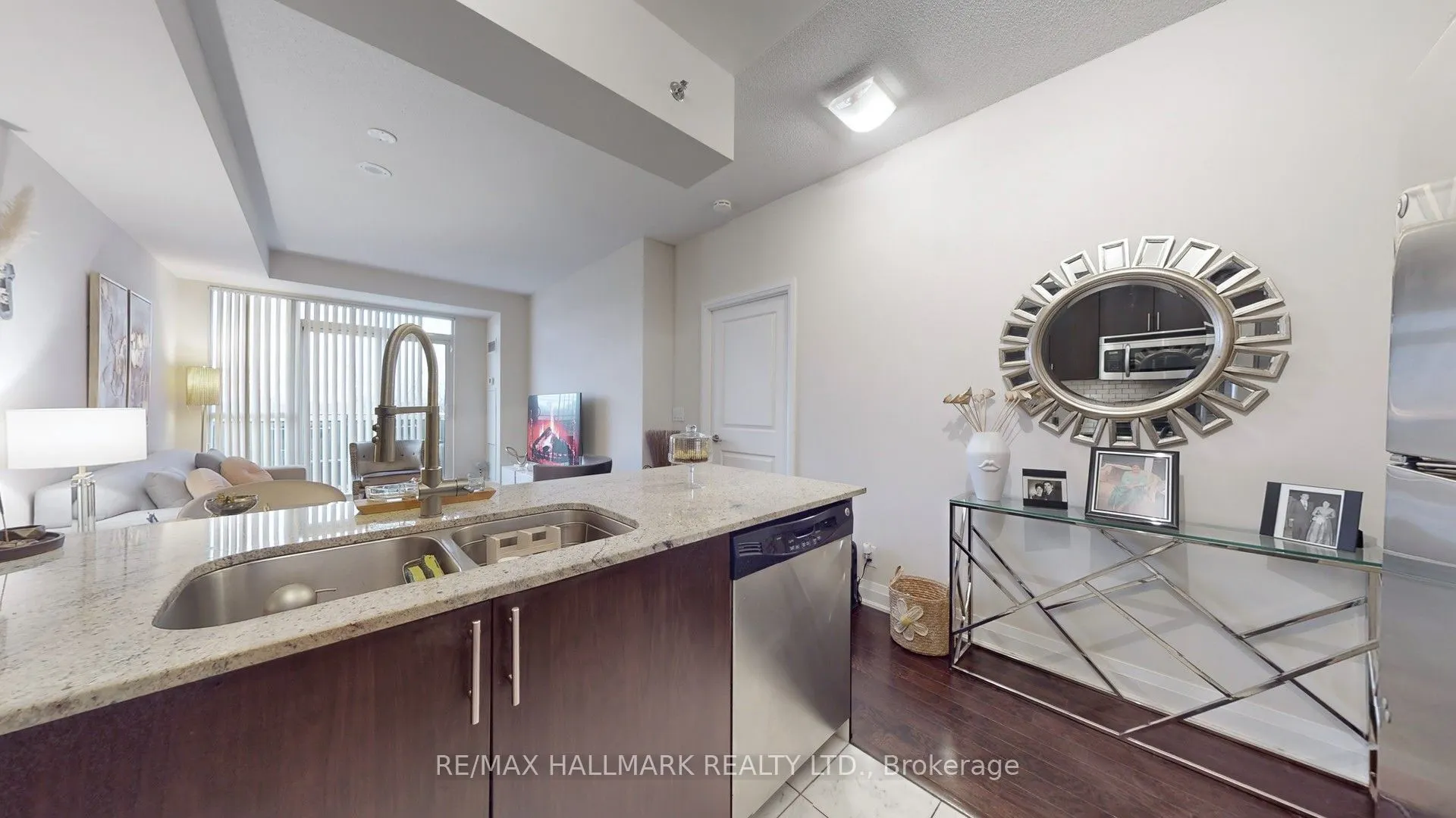 520 Steeles Avenue W #609