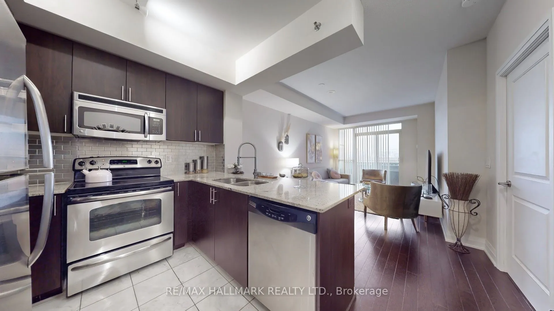 520 Steeles Avenue W #609