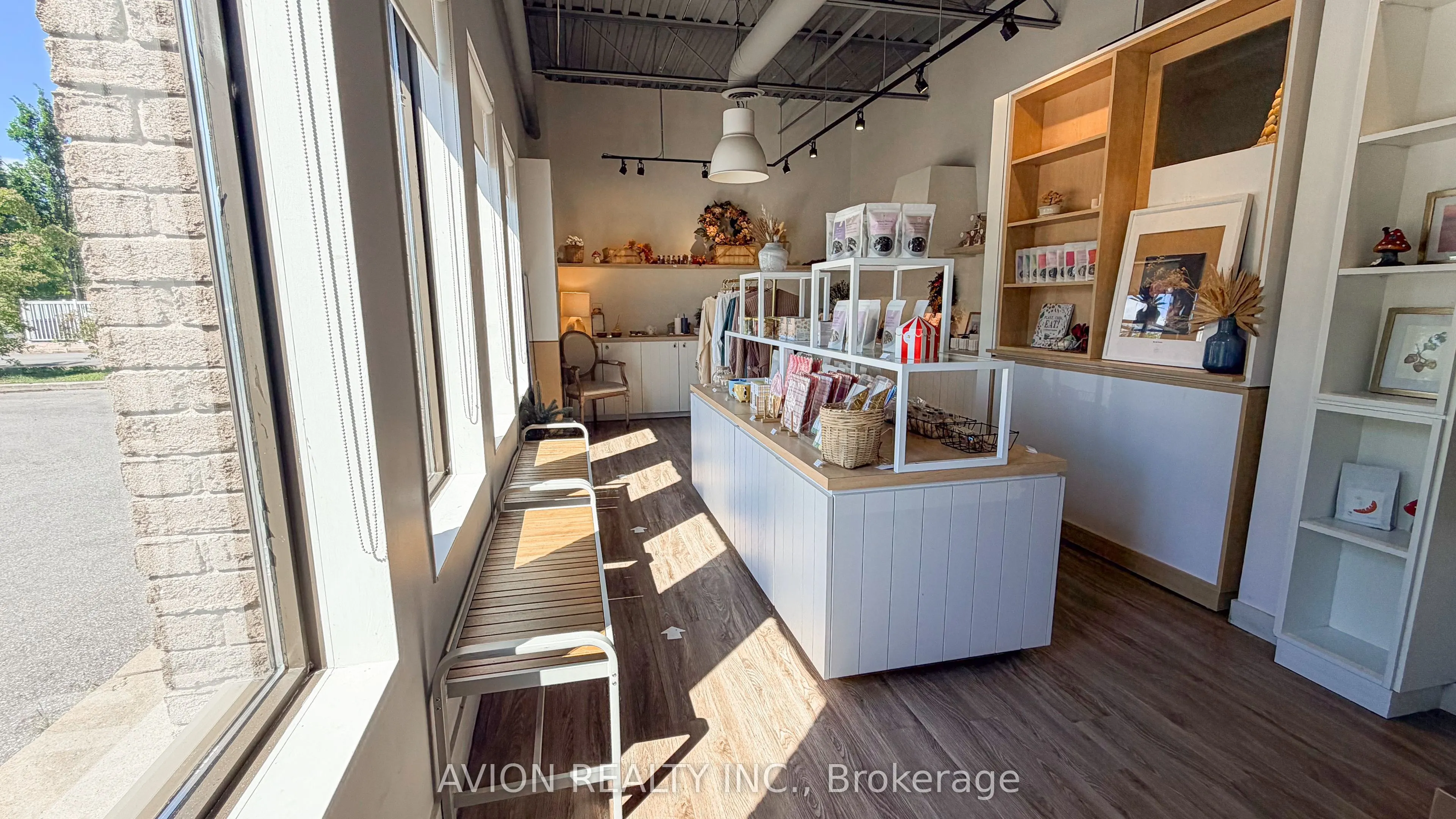 140 AMBER Street #10